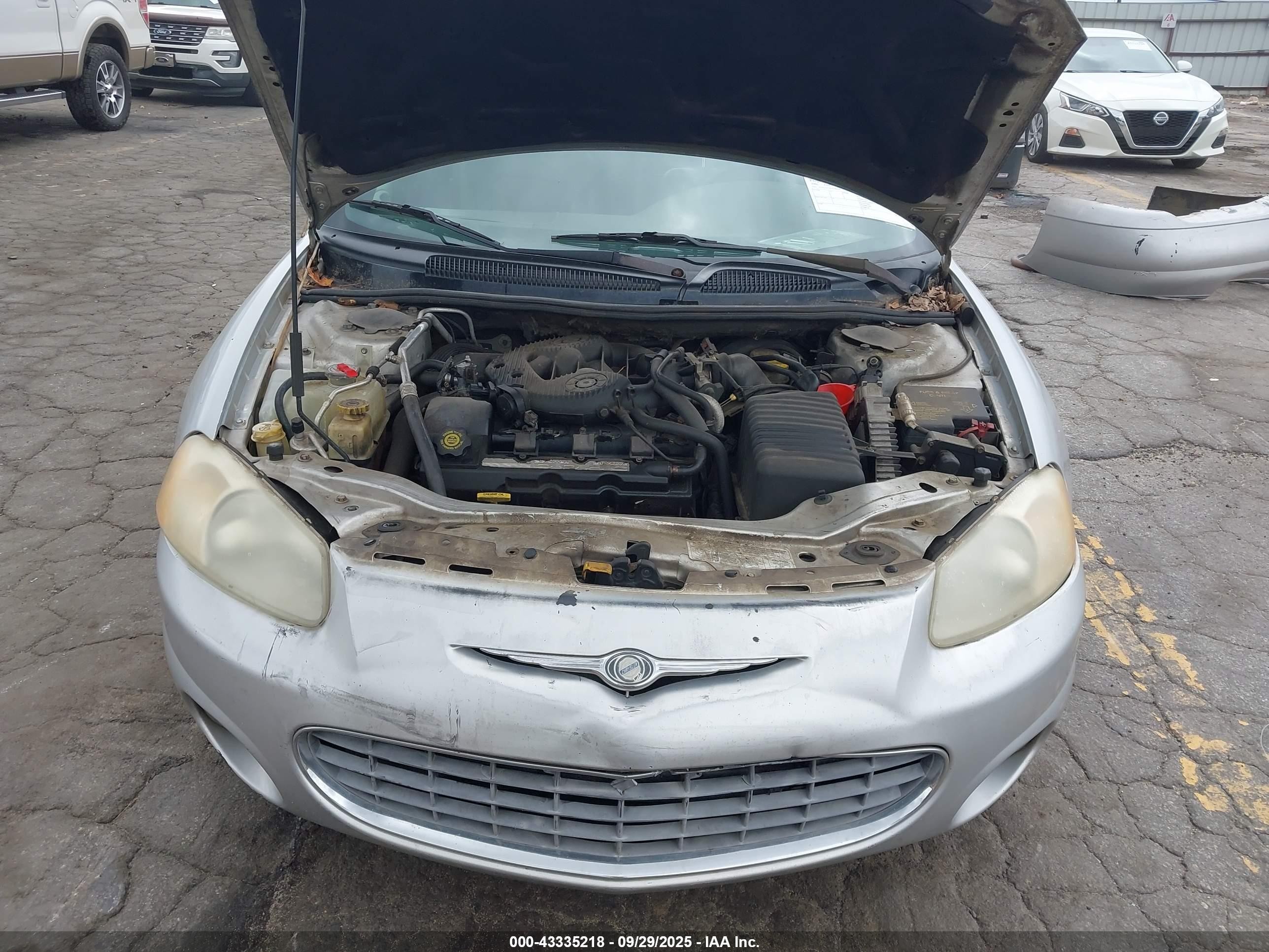 2001 Chrysler Sebring Lxi Серый vin: 1C3EL55UX1N500410