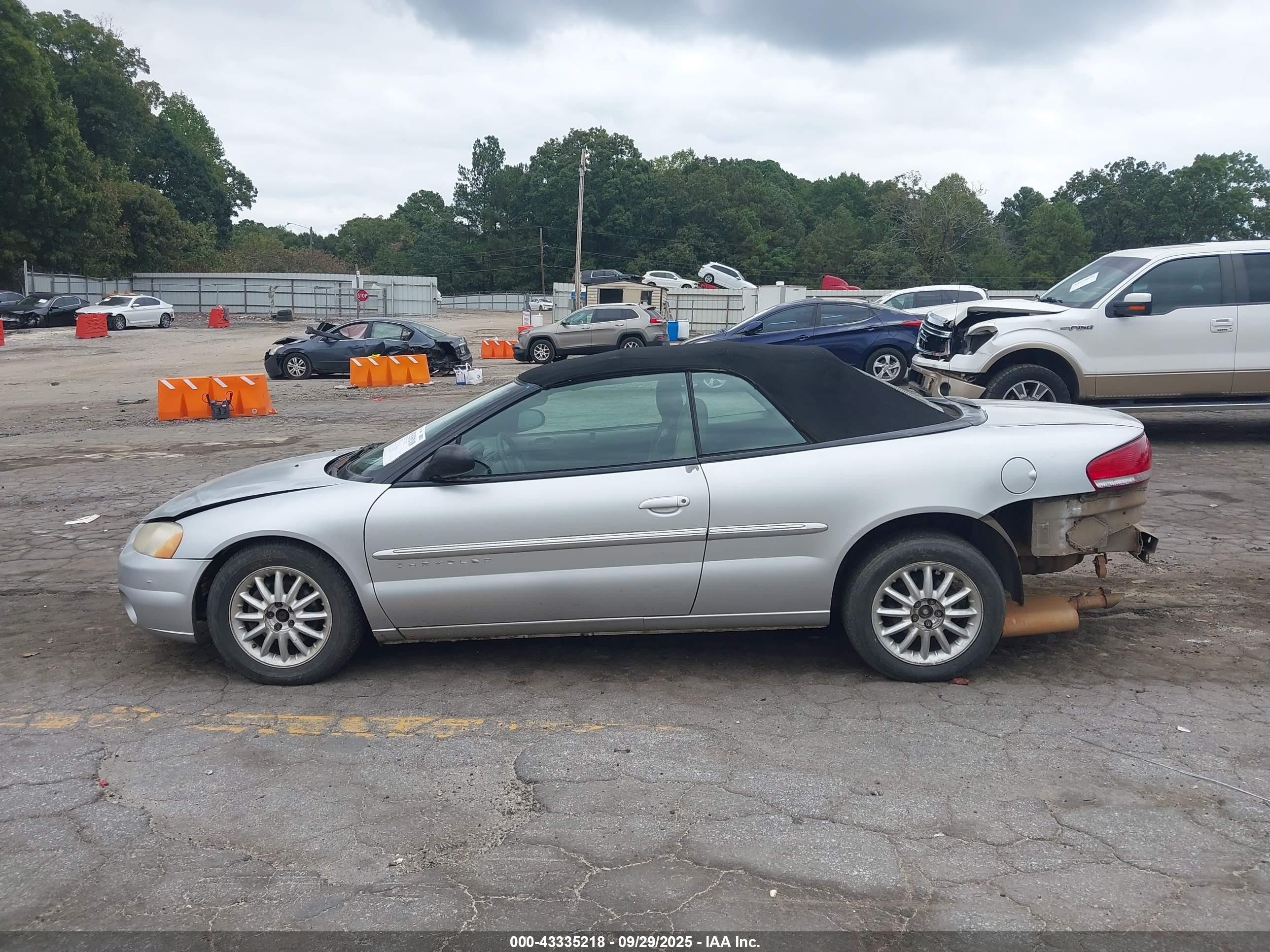 2001 Chrysler Sebring Lxi Серый vin: 1C3EL55UX1N500410