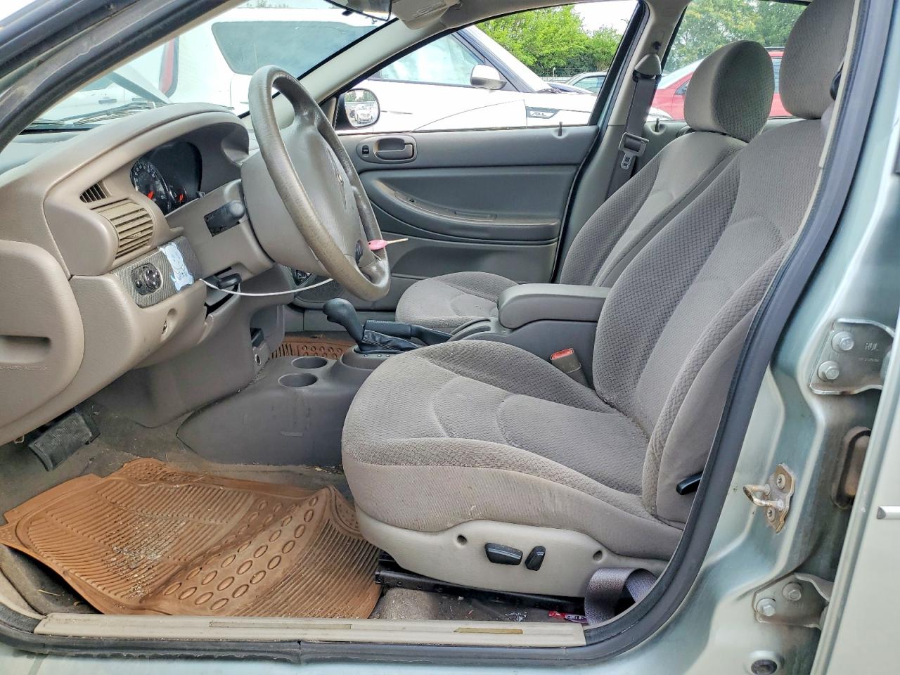 2004 Chrysler Sebring Lxi Silver vin: 1C3EL56R04N218288