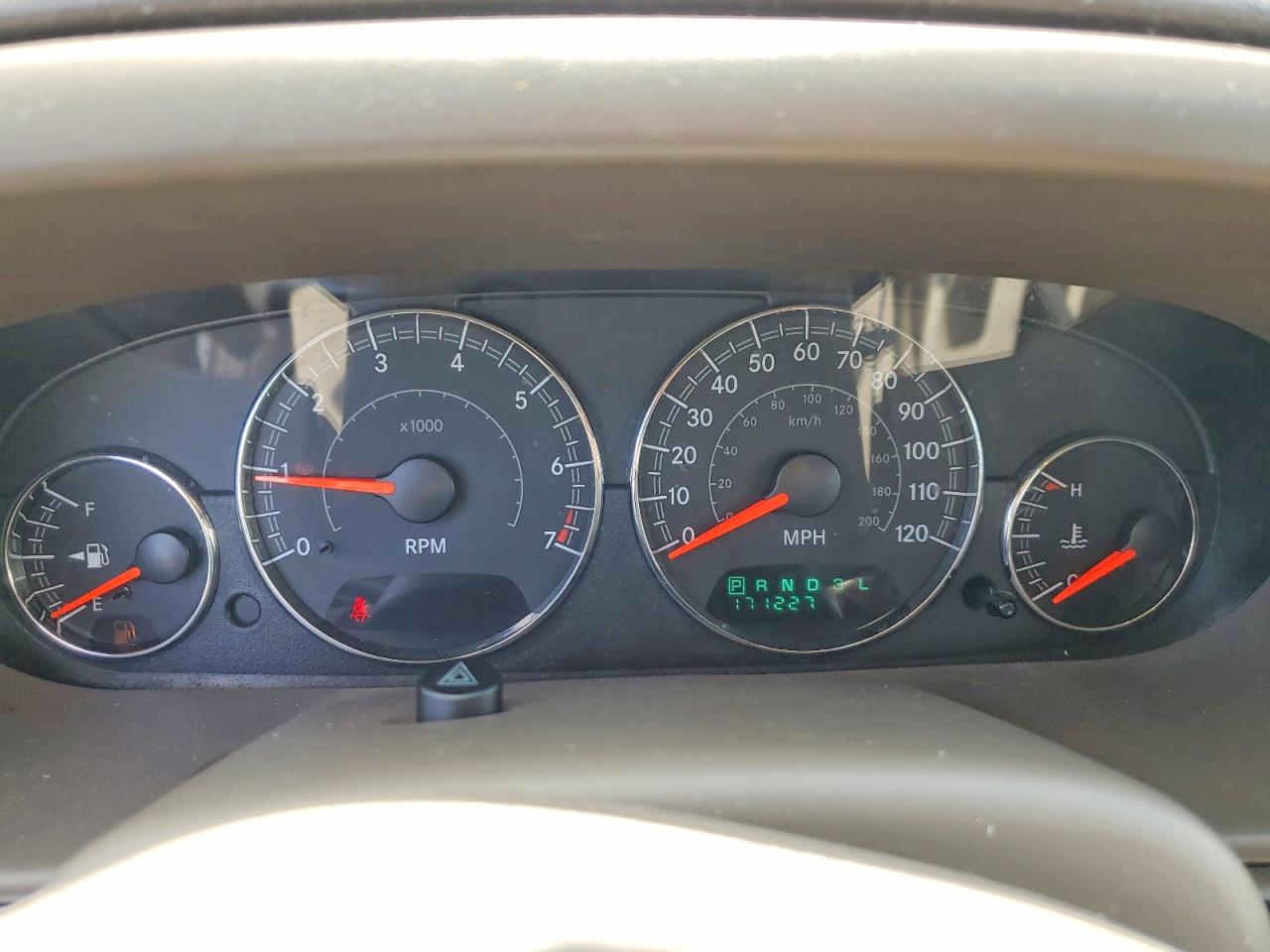 2005 Chrysler Sebring Touring Silver vin: 1C3EL56R75N594973