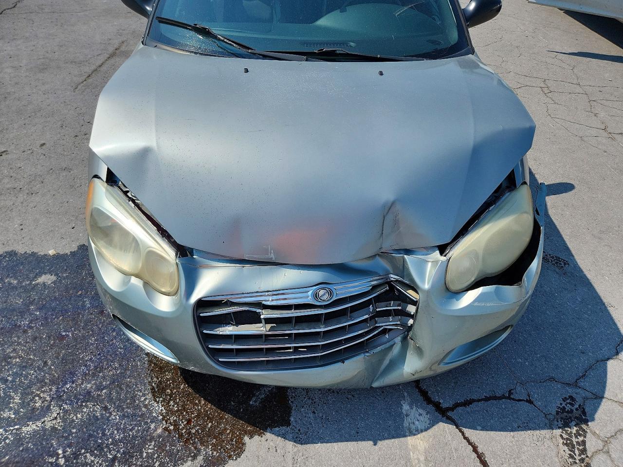 2004 Chrysler Sebring Limited Silver vin: 1C3EL65R44N391397