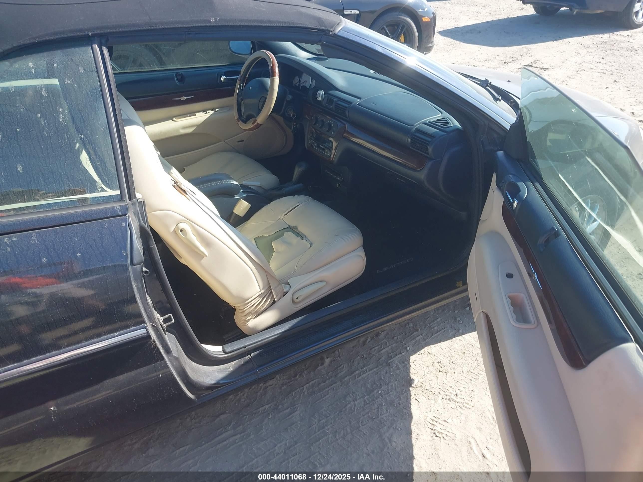 2001 Chrysler Sebring Limited Blue vin: 1C3EL65U51N562612