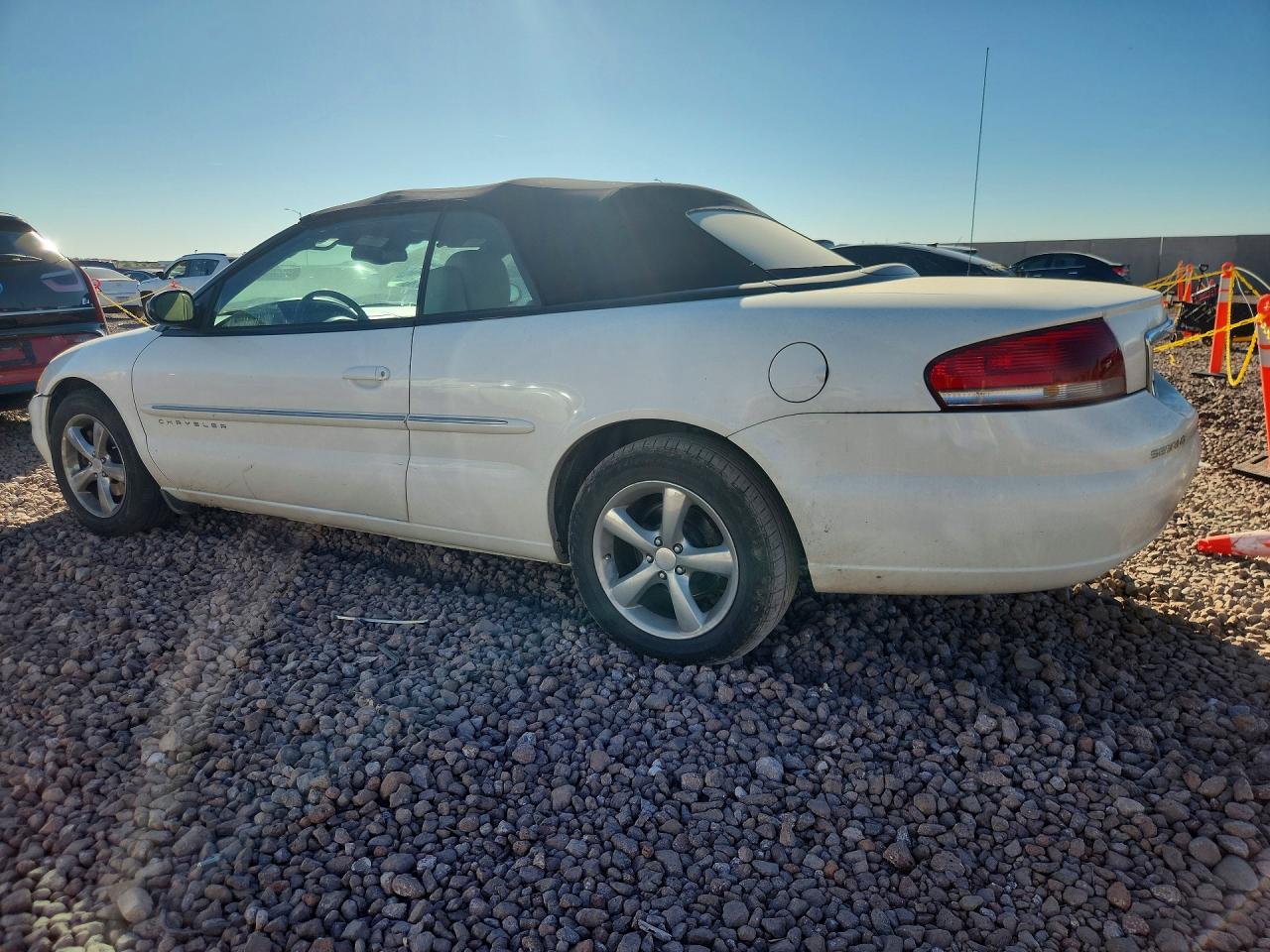 2001 Chrysler Sebring Limited White vin: 1C3EL65U71N699535