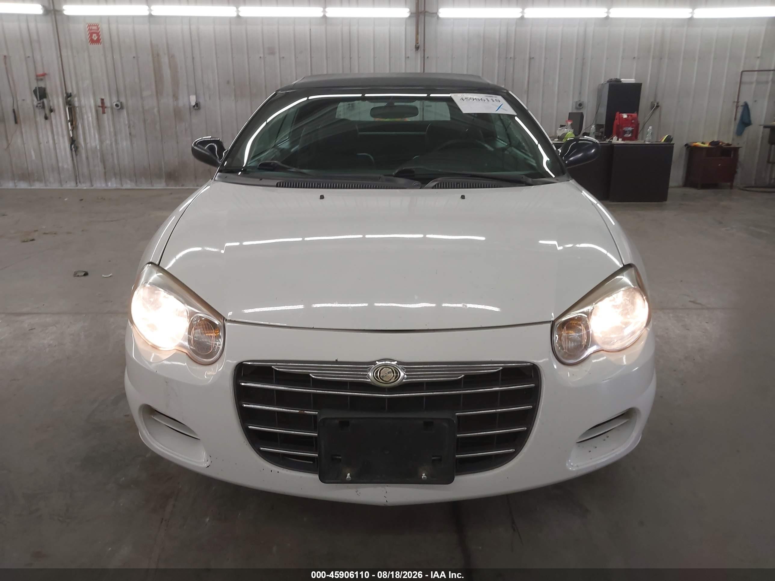 2005 Chrysler Sebring Gtc White vin: 1C3EL75R55N640121