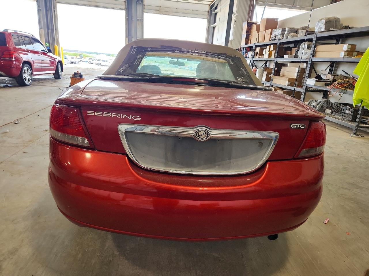 2002 Chrysler Sebring Gtc Red vin: 1C3EL75R62N240466