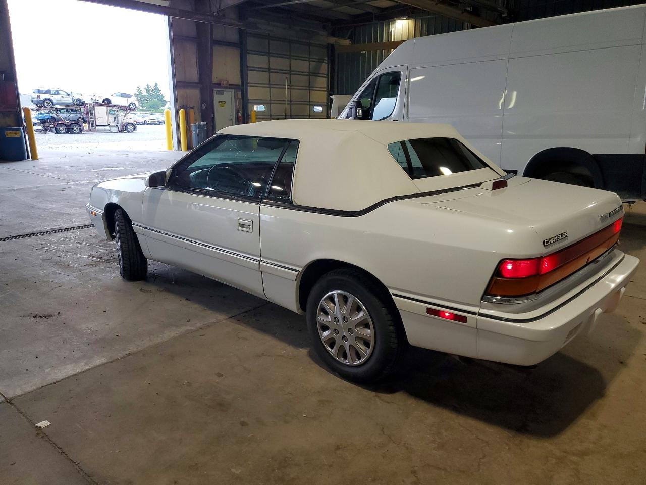 1994 Chrysler Lebaron Base White vin: 1C3EU4536RF239958