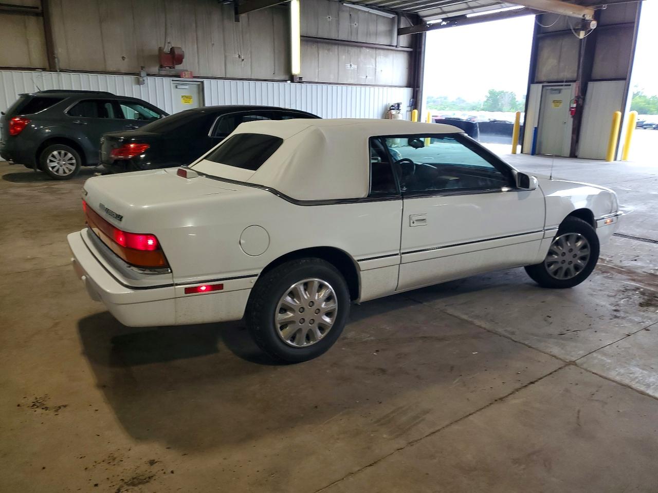 1994 Chrysler Lebaron Base White vin: 1C3EU4536RF239958