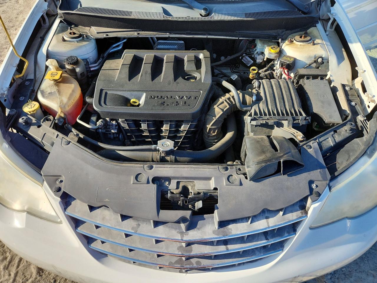2008 Chrysler Sebring White vin: 1C3LC45K18N249609