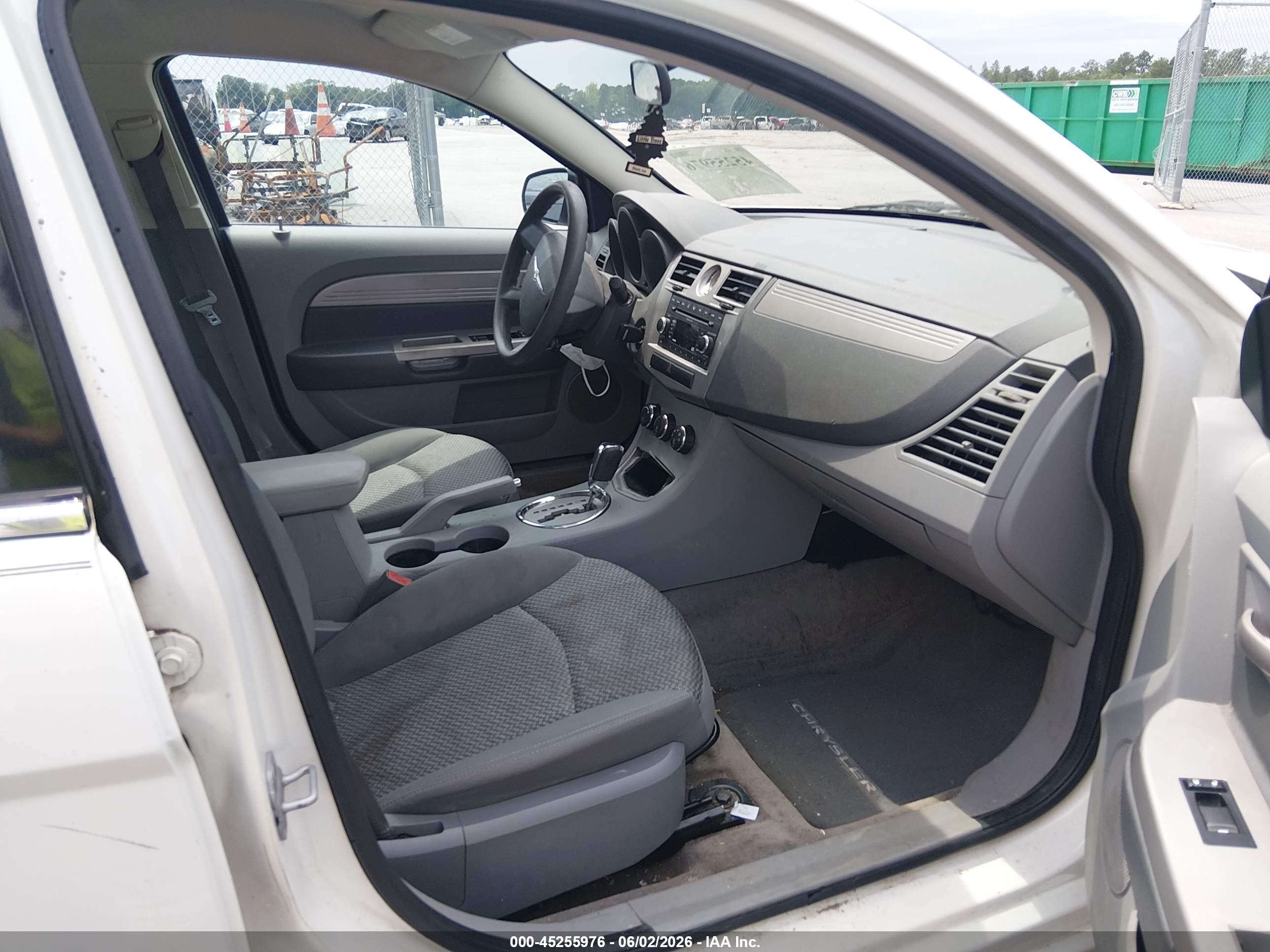 2008 Chrysler Sebring Lx White vin: 1C3LC46K18N254646