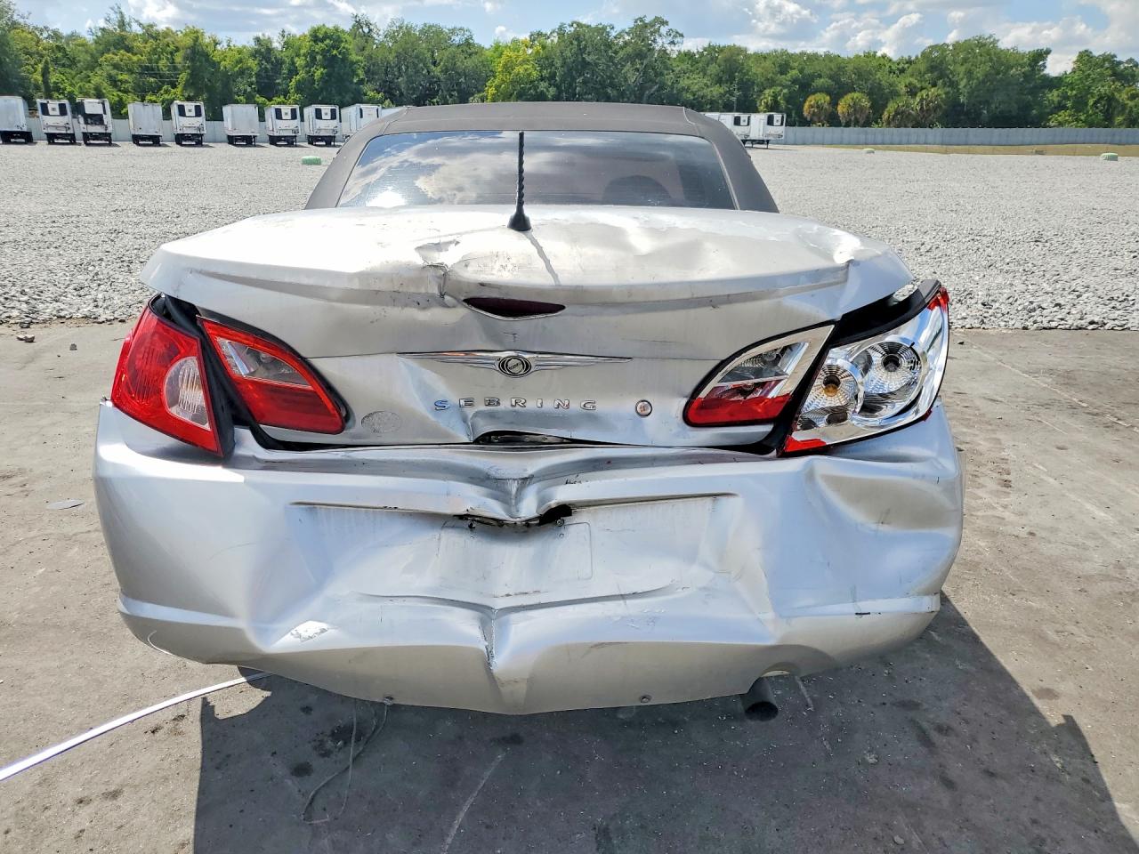 2008 Chrysler Sebring Touring Silver vin: 1C3LC55R18N171349