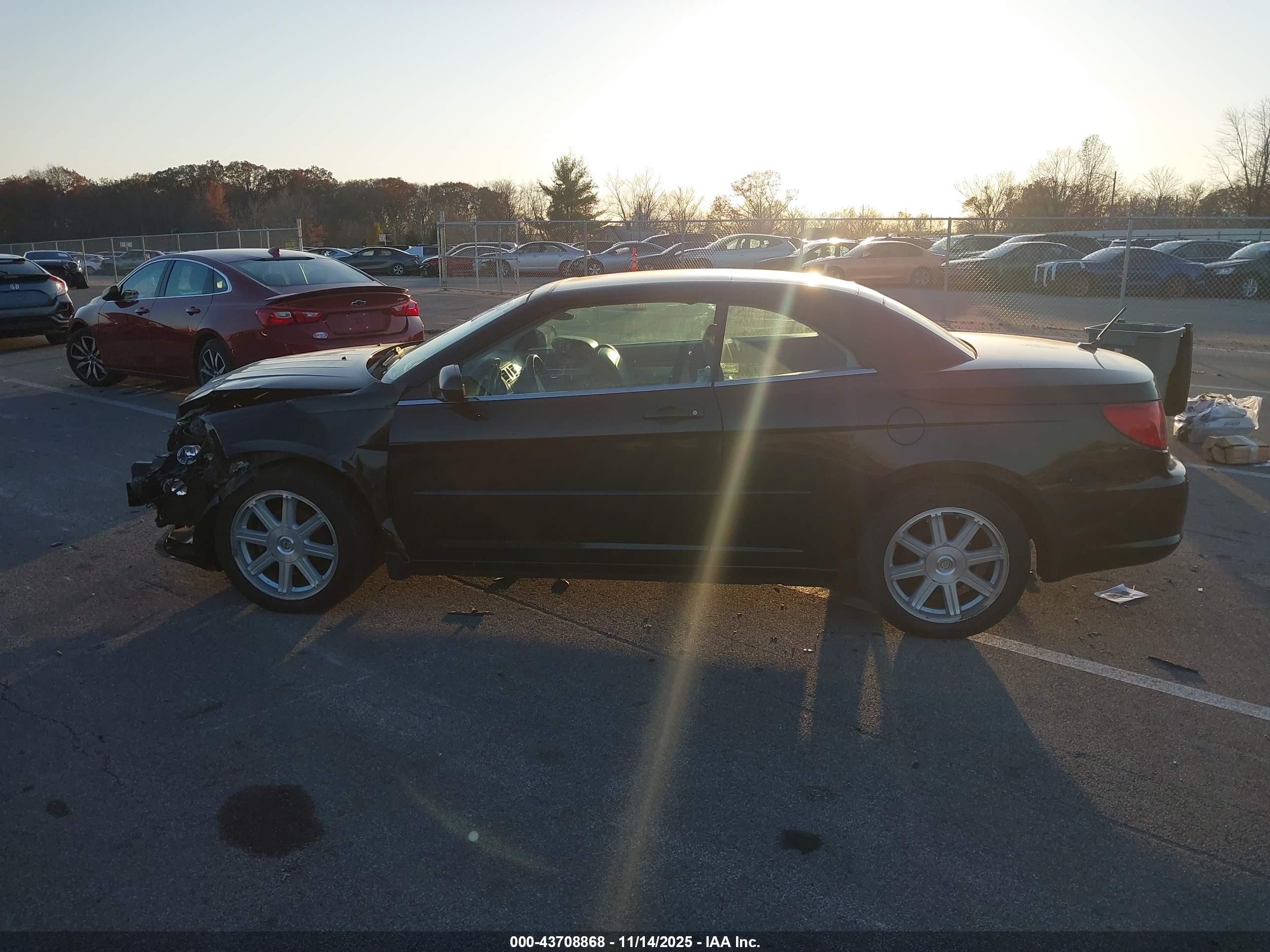2008 Chrysler Sebring Touring Black vin: 1C3LC55R28N640321