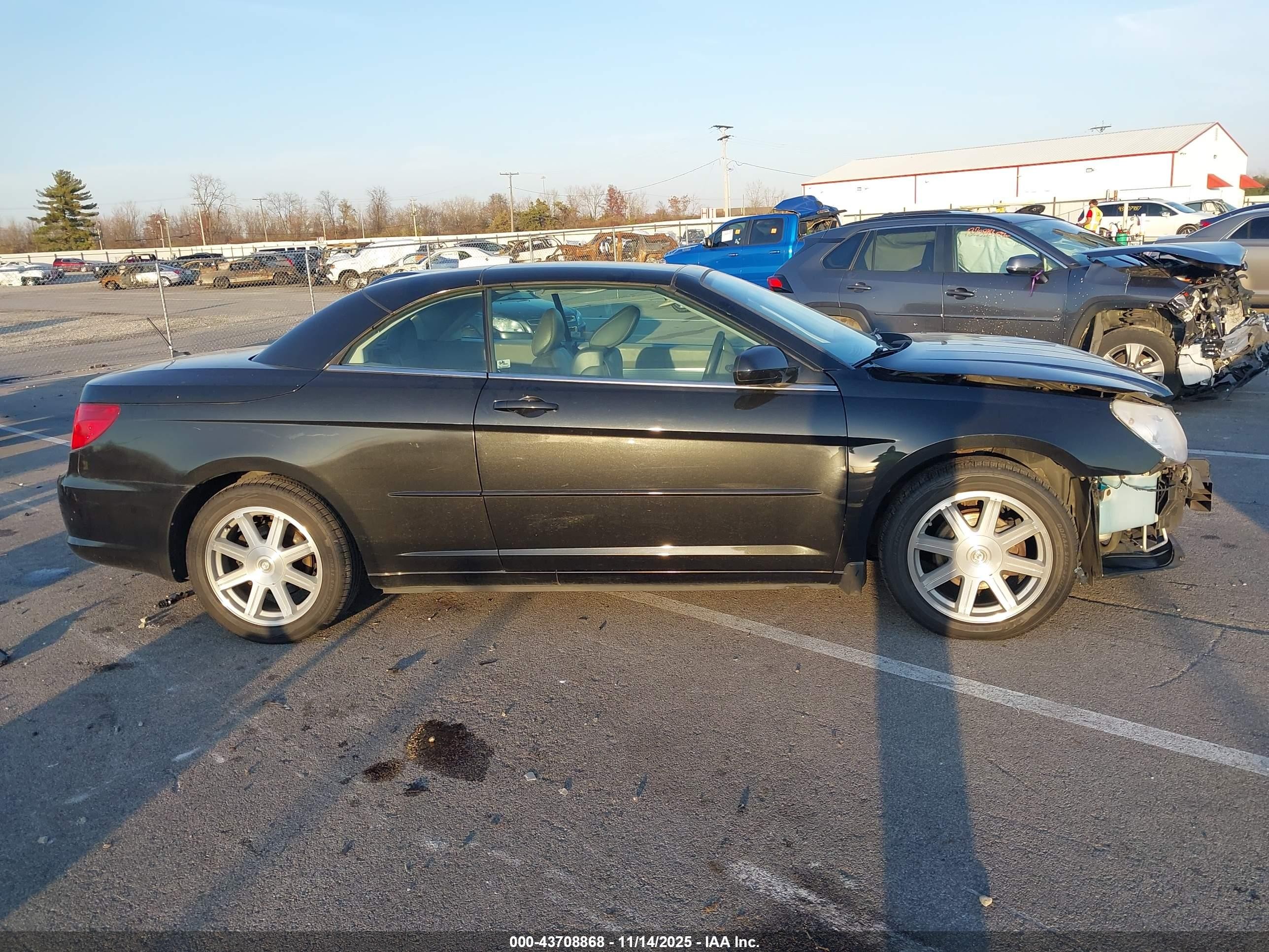 2008 Chrysler Sebring Touring Black vin: 1C3LC55R28N640321