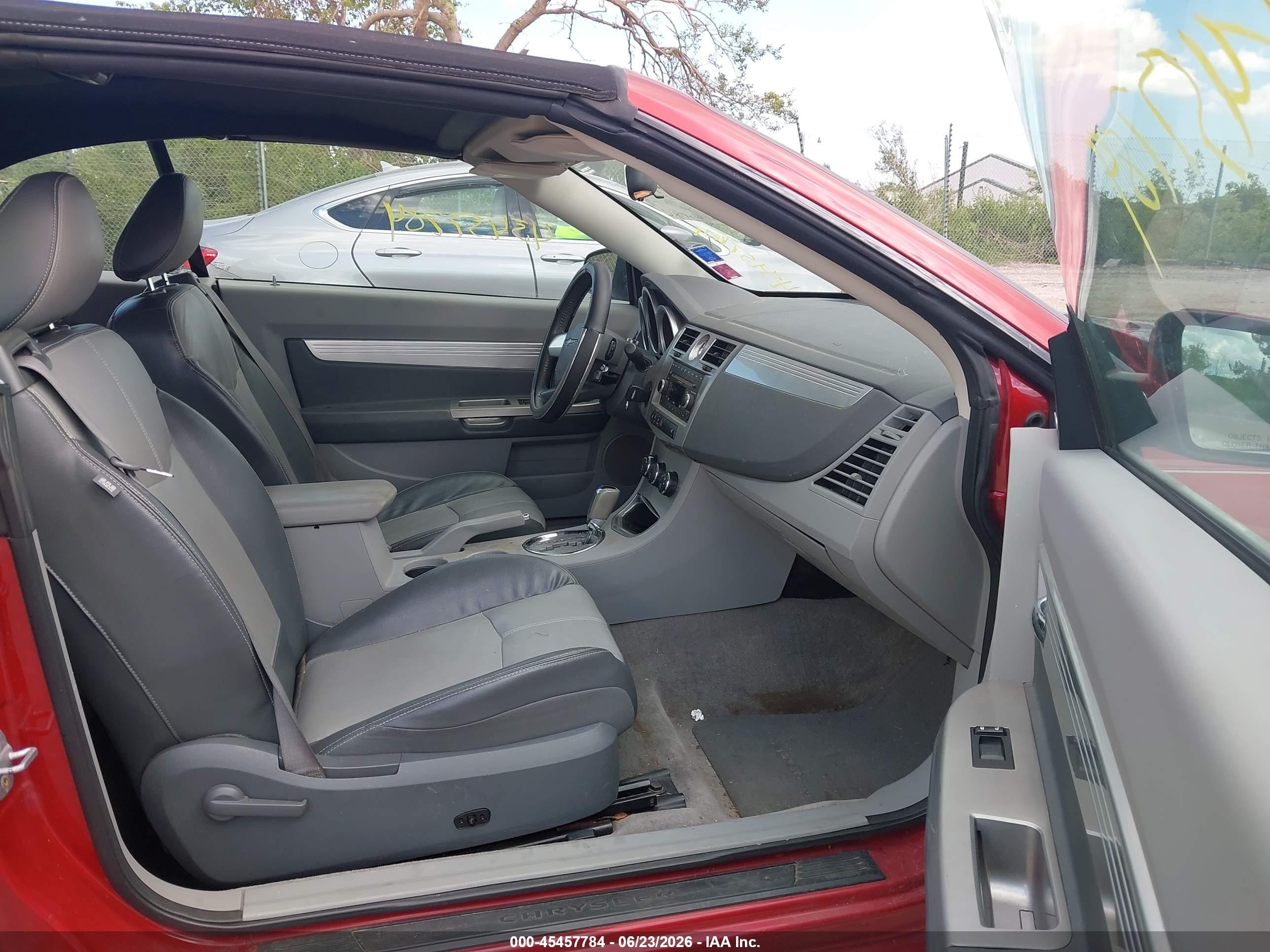2008 Chrysler Sebring Touring Red vin: 1C3LC55R48N573091