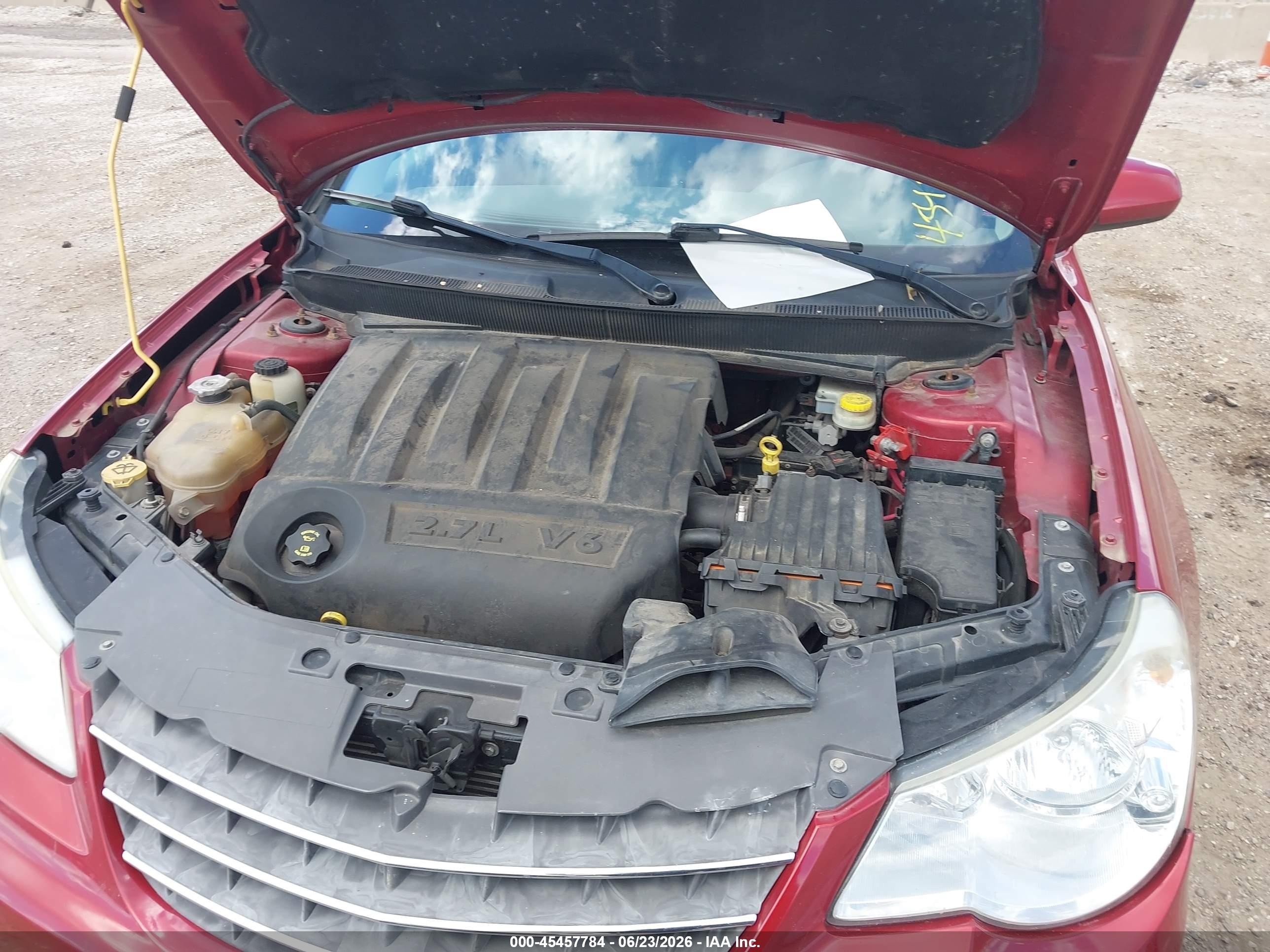 2008 Chrysler Sebring Touring Red vin: 1C3LC55R48N573091