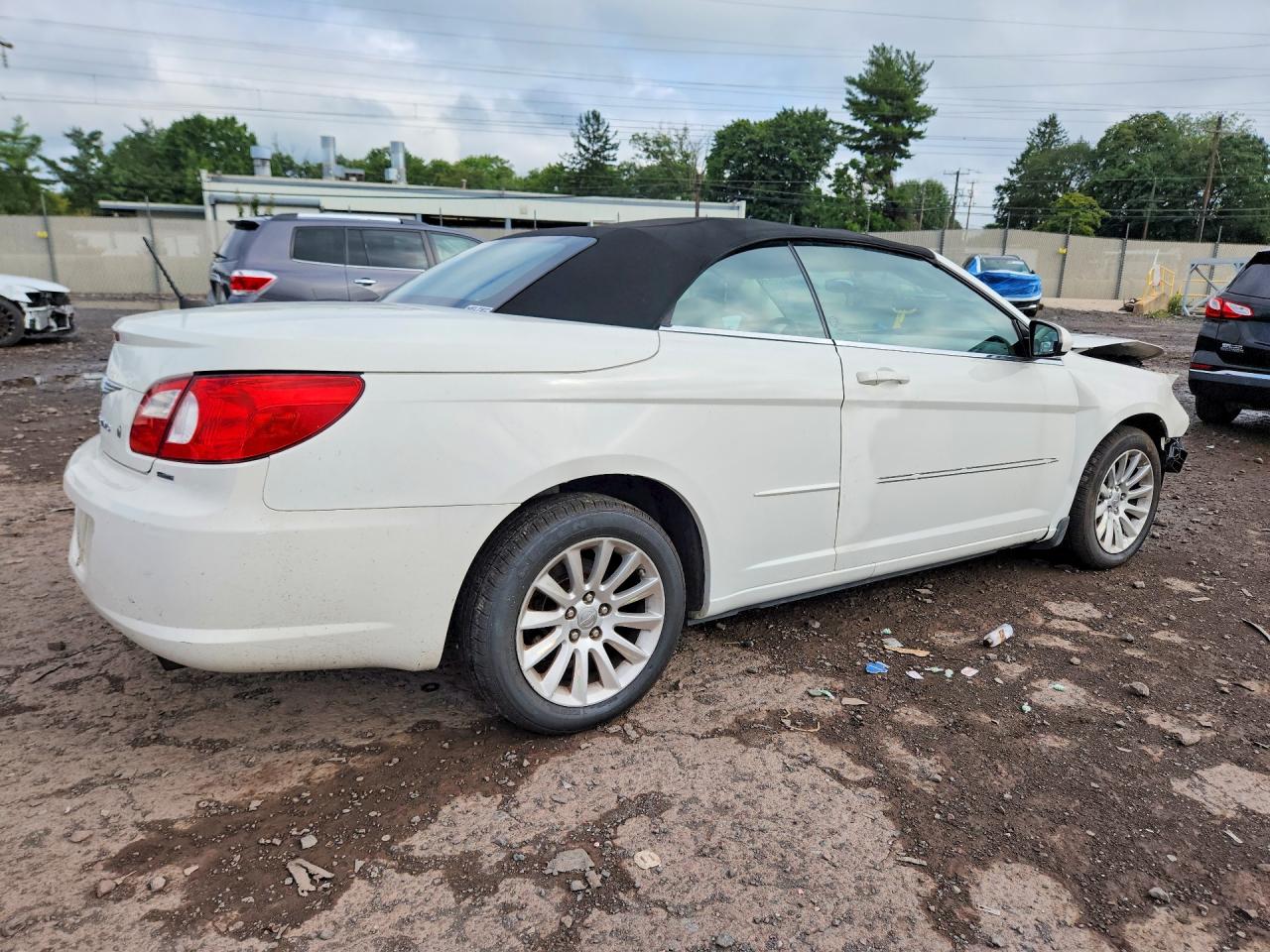 2008 Chrysler Sebring Touring White vin: 1C3LC55R58N294653