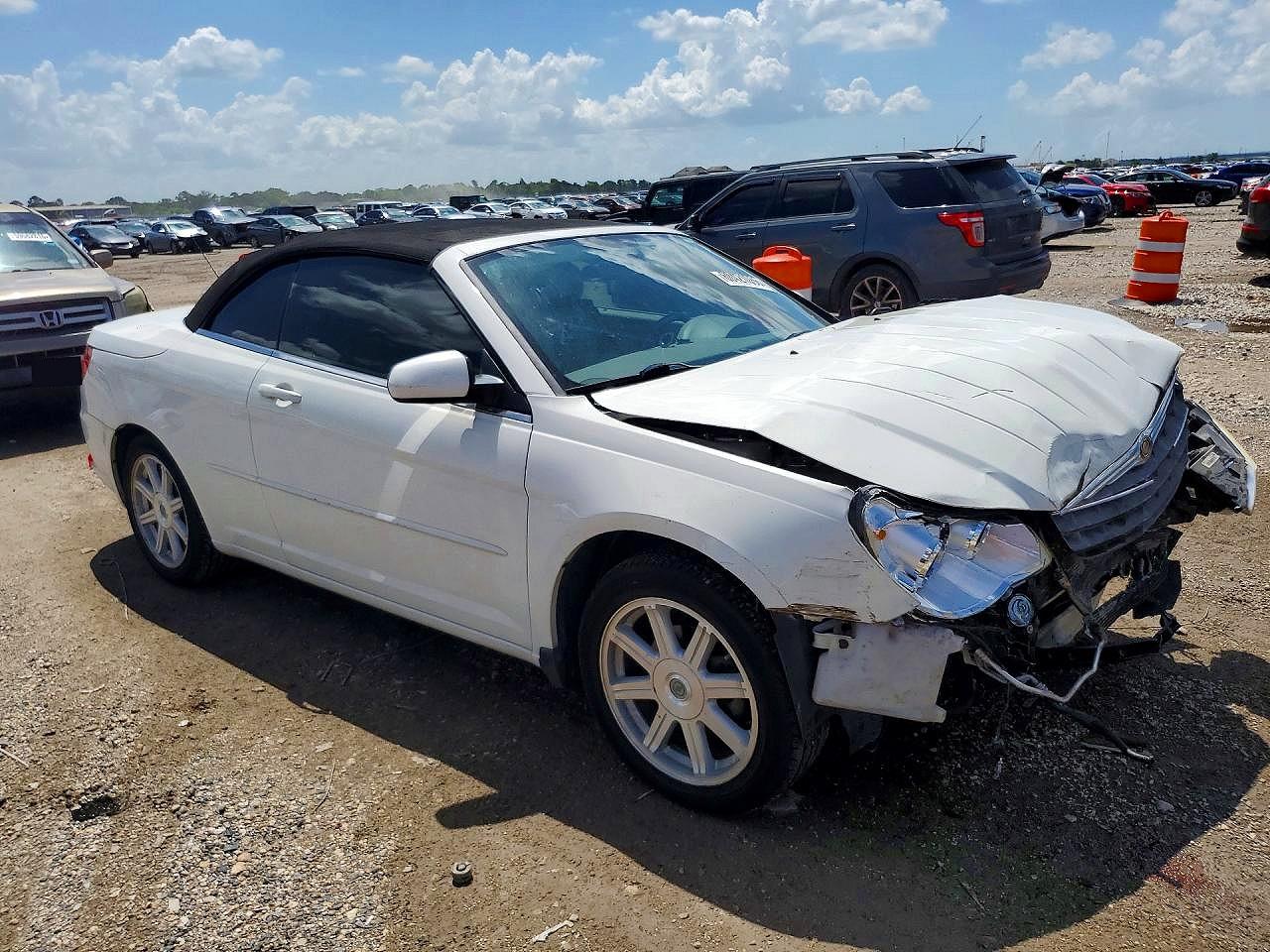 2008 Chrysler Sebring Touring White vin: 1C3LC55R78N157472