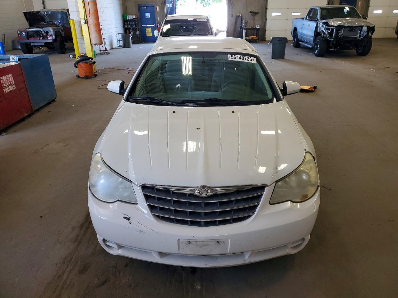 2008 Chrysler Sebring Touring White vin: 1C3LC55R98N273174