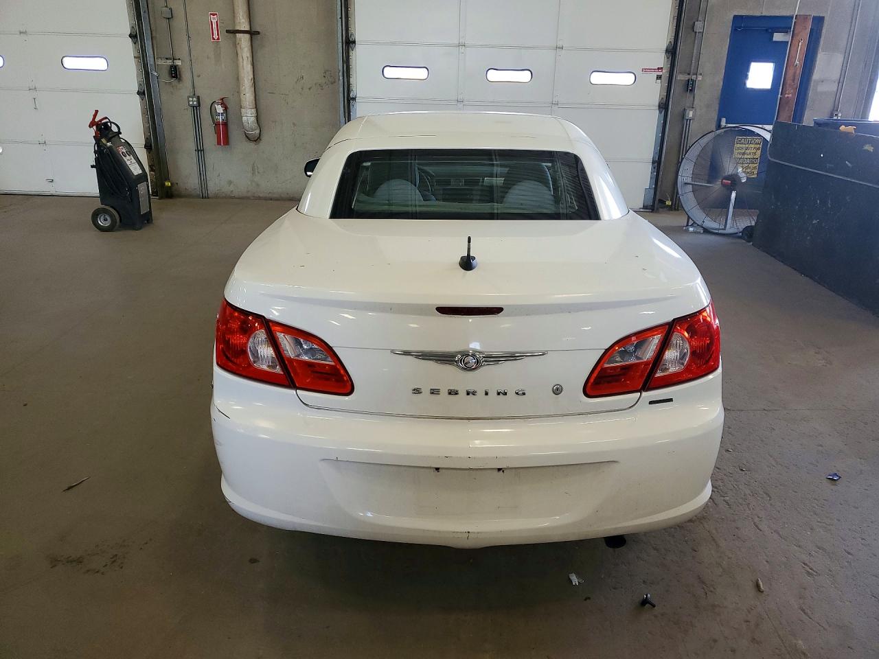 2008 Chrysler Sebring Touring White vin: 1C3LC55R98N273174