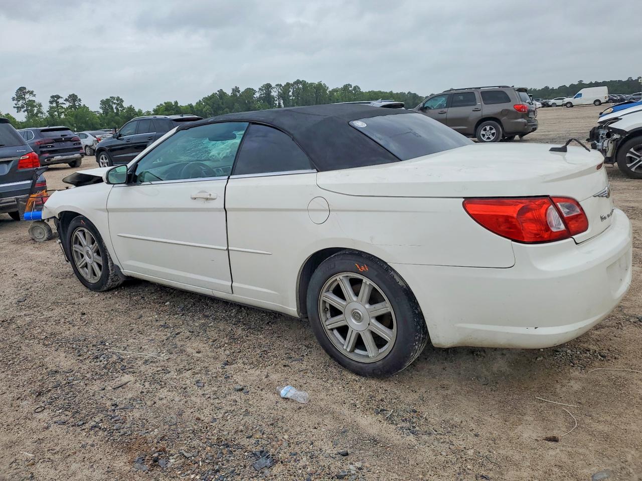 2008 Chrysler Sebring Touring White vin: 1C3LC55RX8N110176