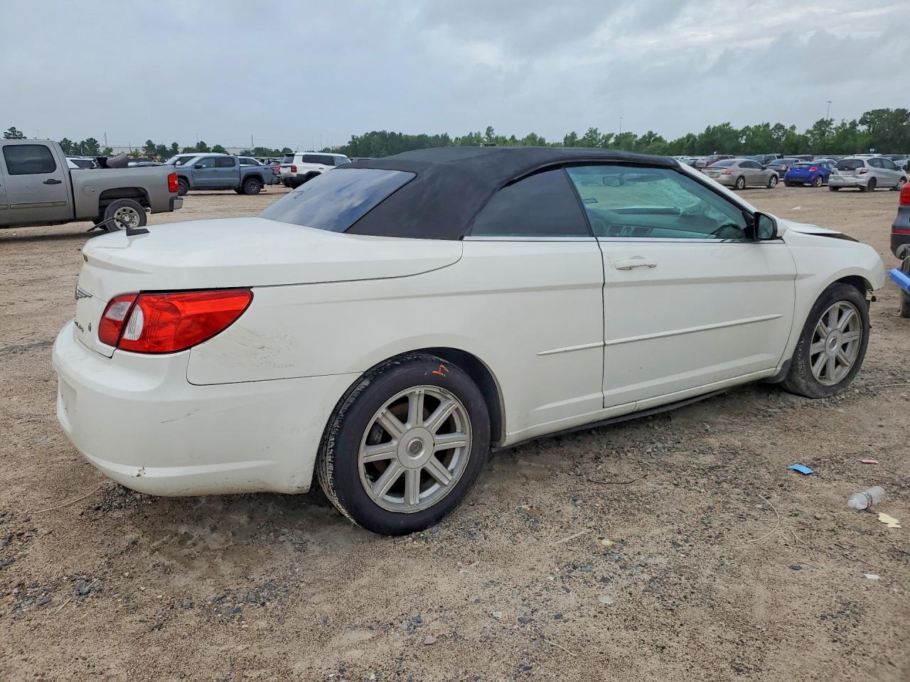2008 Chrysler Sebring Touring White vin: 1C3LC55RX8N110176