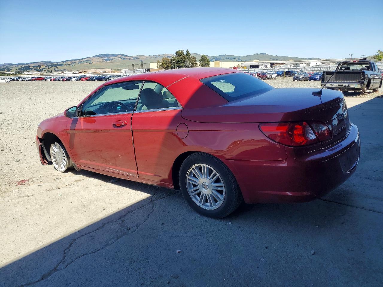 2008 Chrysler Sebring Red vin: 1C3LC55RX8N643564