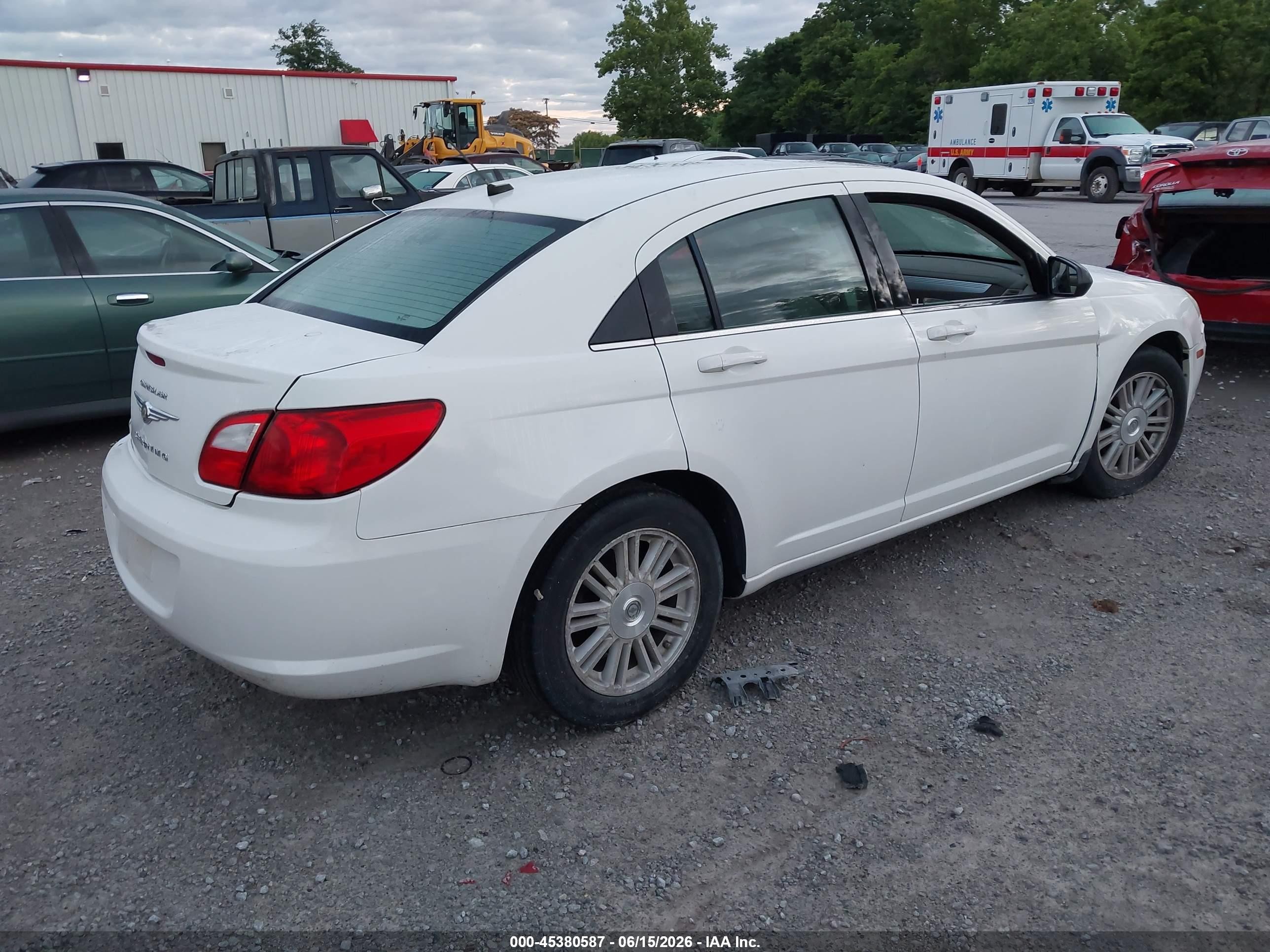 2009 Chrysler Sebring Touring White vin: 1C3LC56B39N544605