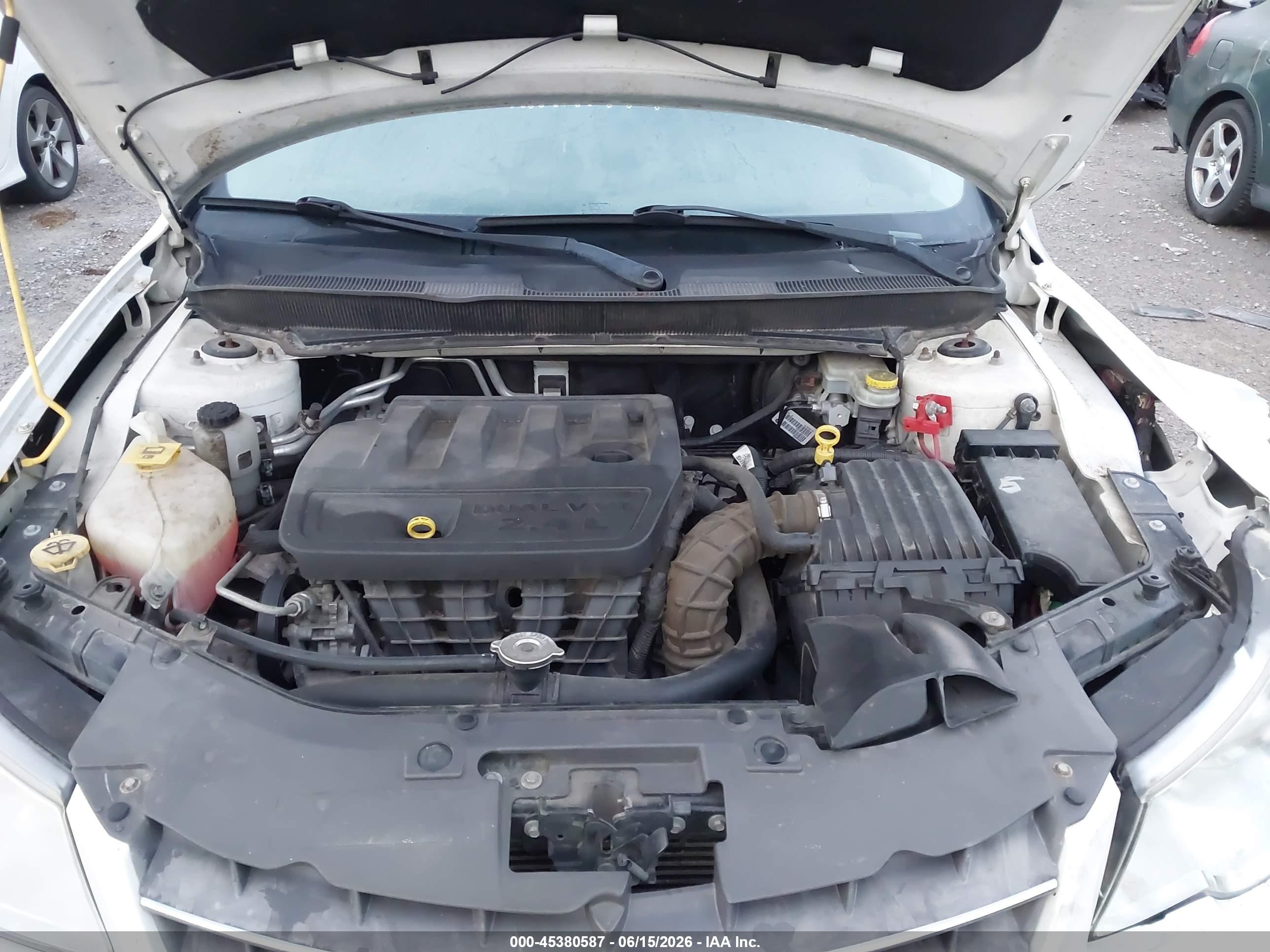 2009 Chrysler Sebring Touring White vin: 1C3LC56B39N544605