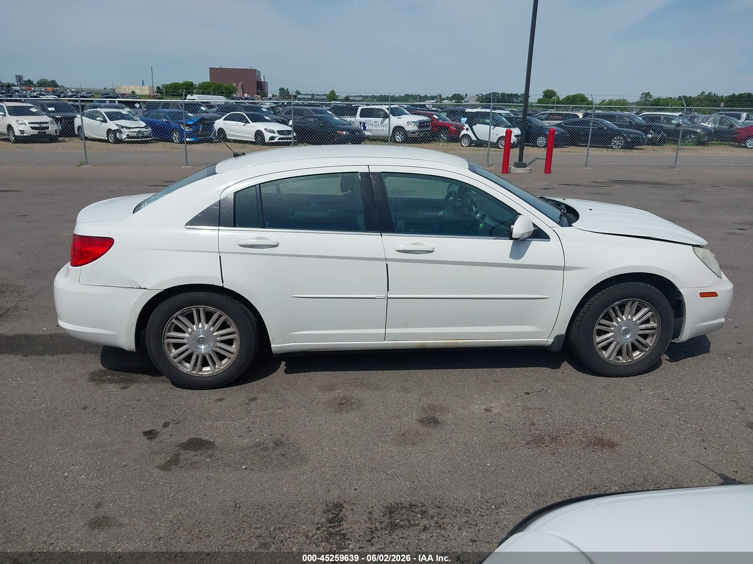 2009 Chrysler Sebring Touring White vin: 1C3LC56B39N566880