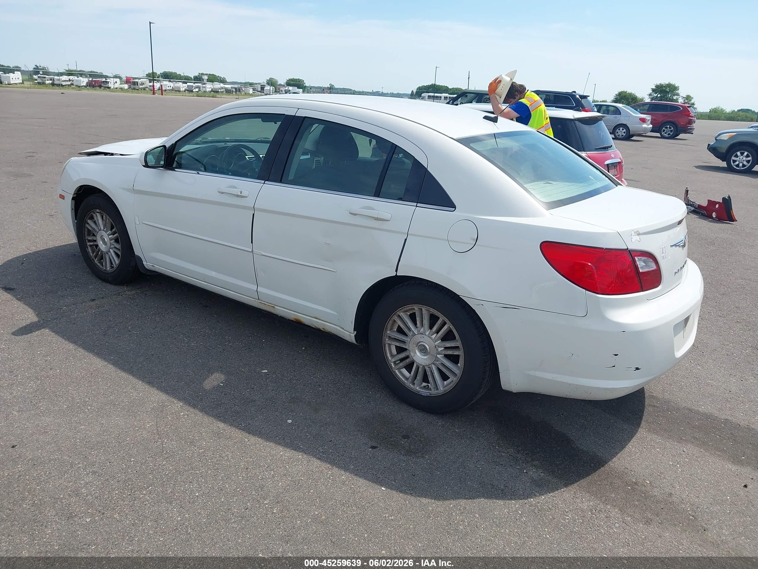 2009 Chrysler Sebring Touring White vin: 1C3LC56B39N566880