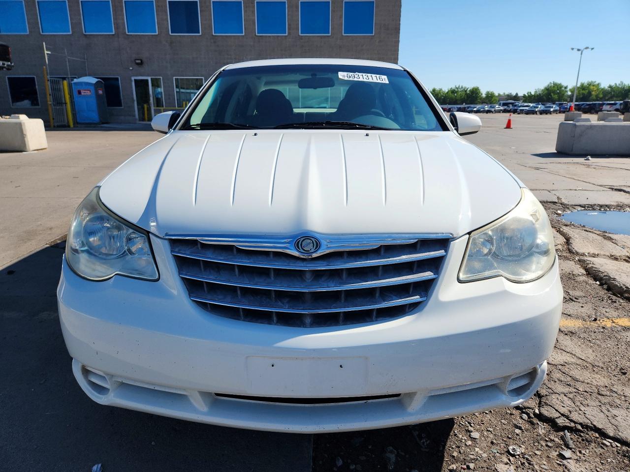 2009 Chrysler Sebring Touring/limited White vin: 1C3LC56BX9N565435