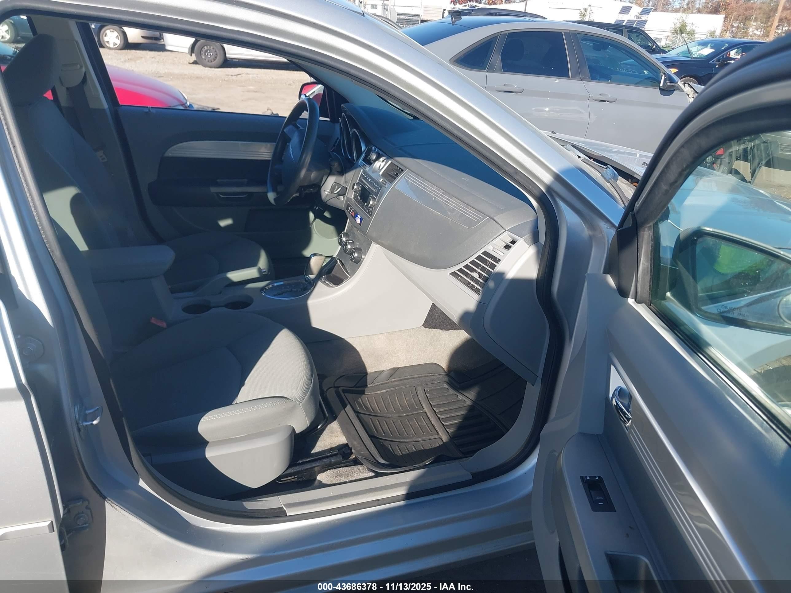 2007 Chrysler Sebring Touring Silver vin: 1C3LC56K47N508158