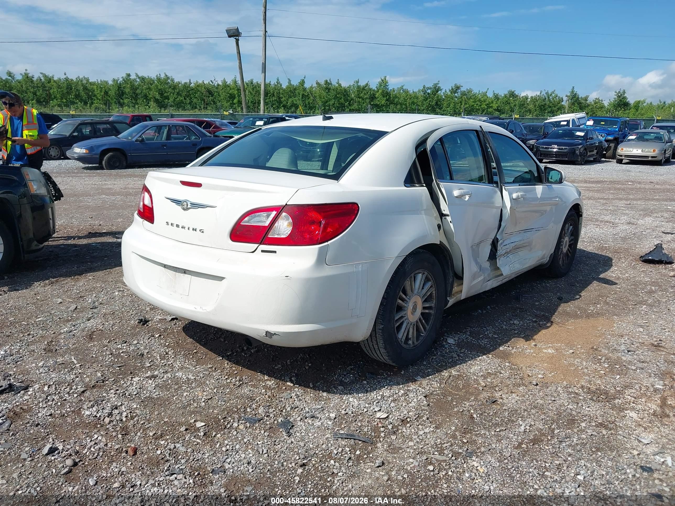 2007 Chrysler Sebring Touring White vin: 1C3LC56K87N508082