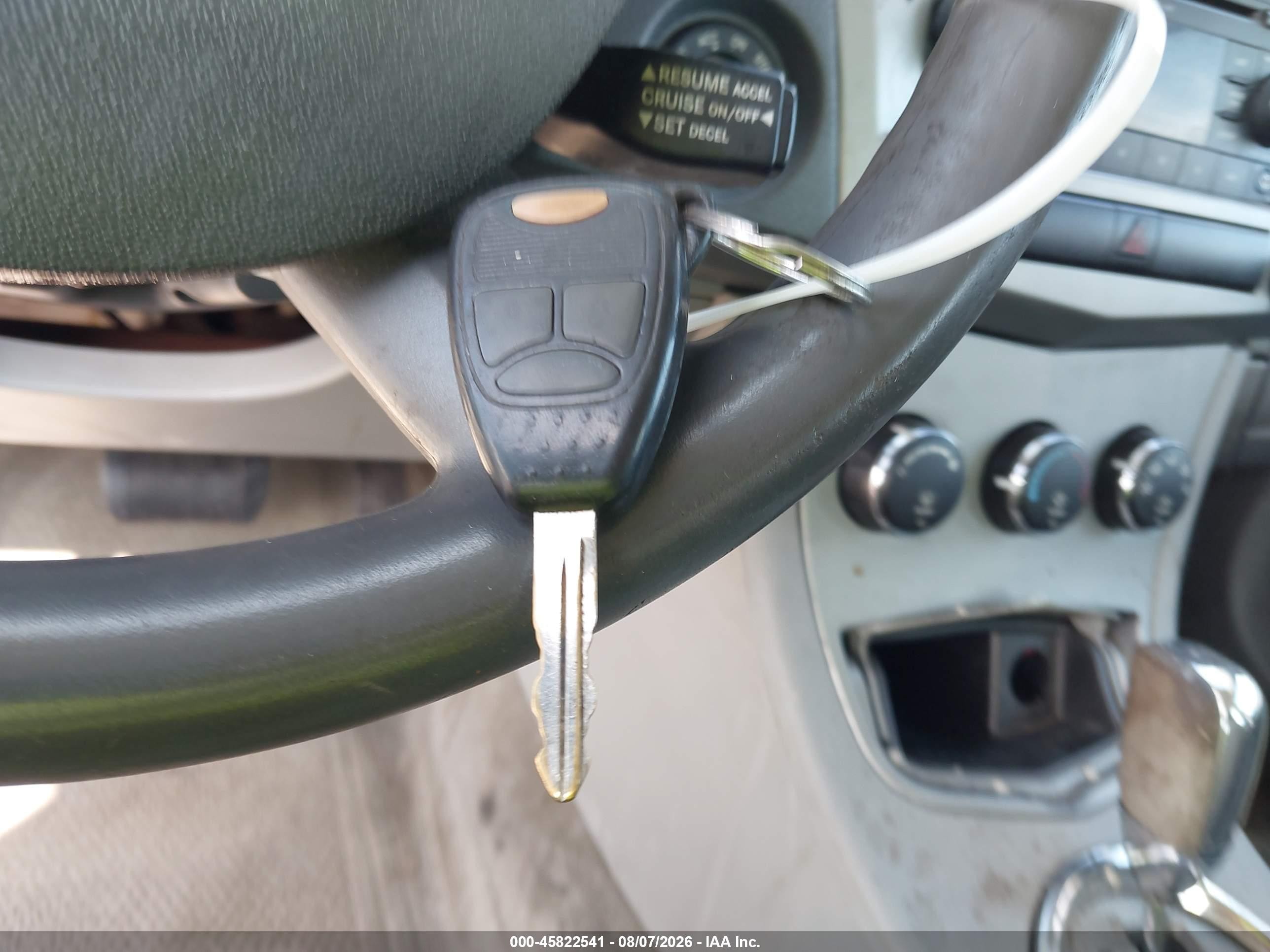 2007 Chrysler Sebring Touring White vin: 1C3LC56K87N508082