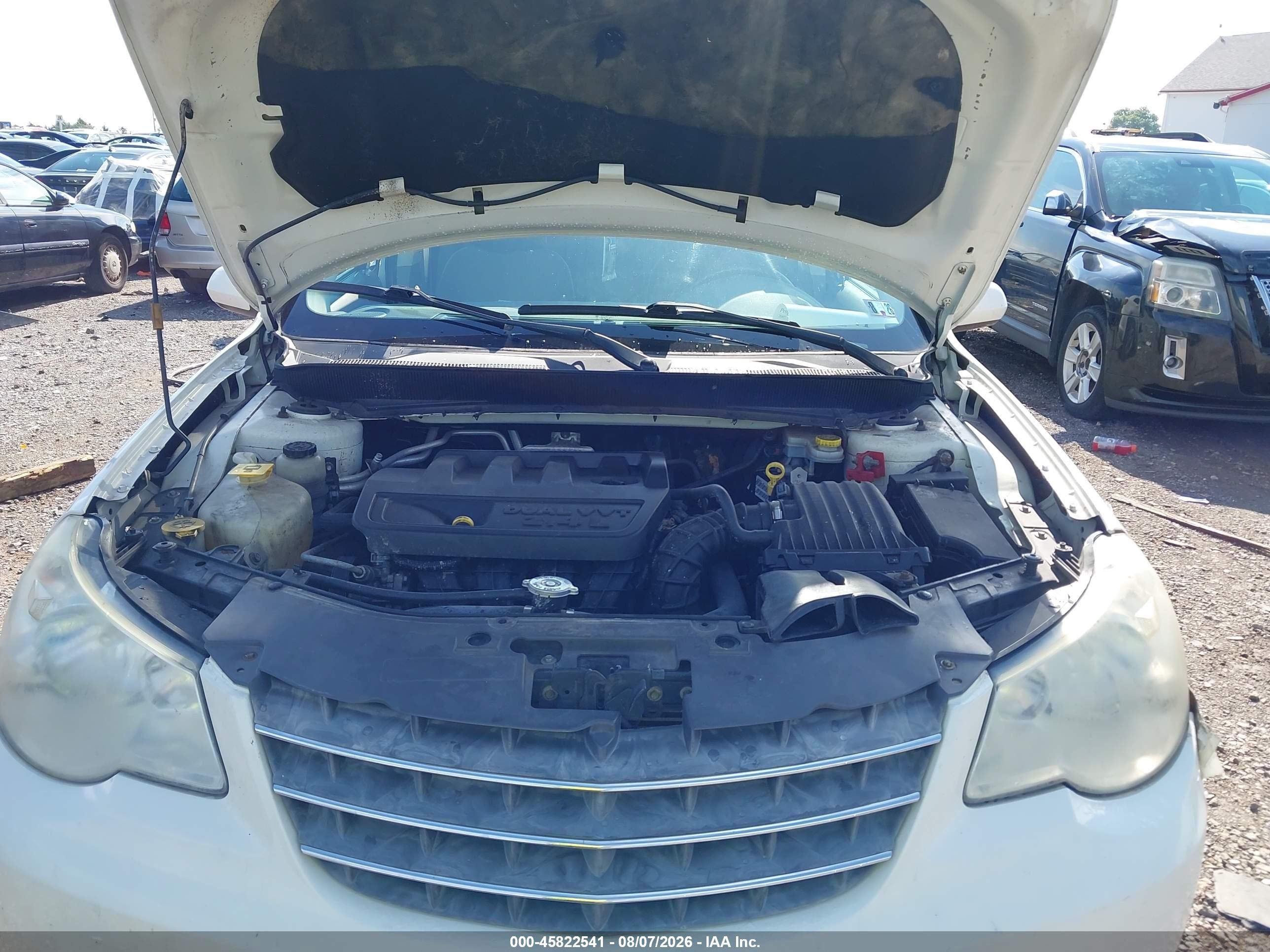 2007 Chrysler Sebring Touring White vin: 1C3LC56K87N508082