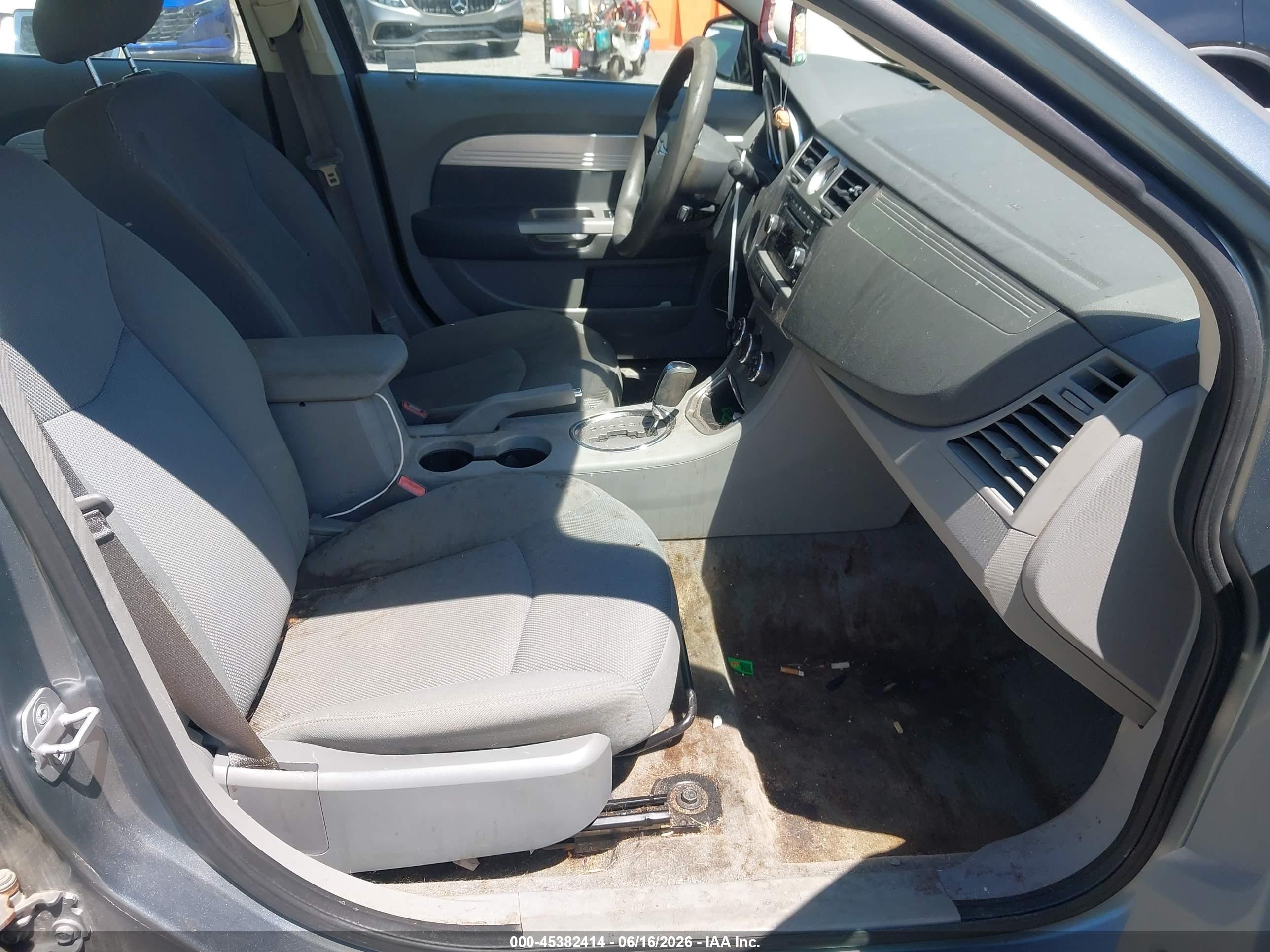 2008 Chrysler Sebring Touring Silver vin: 1C3LC56R08N118477
