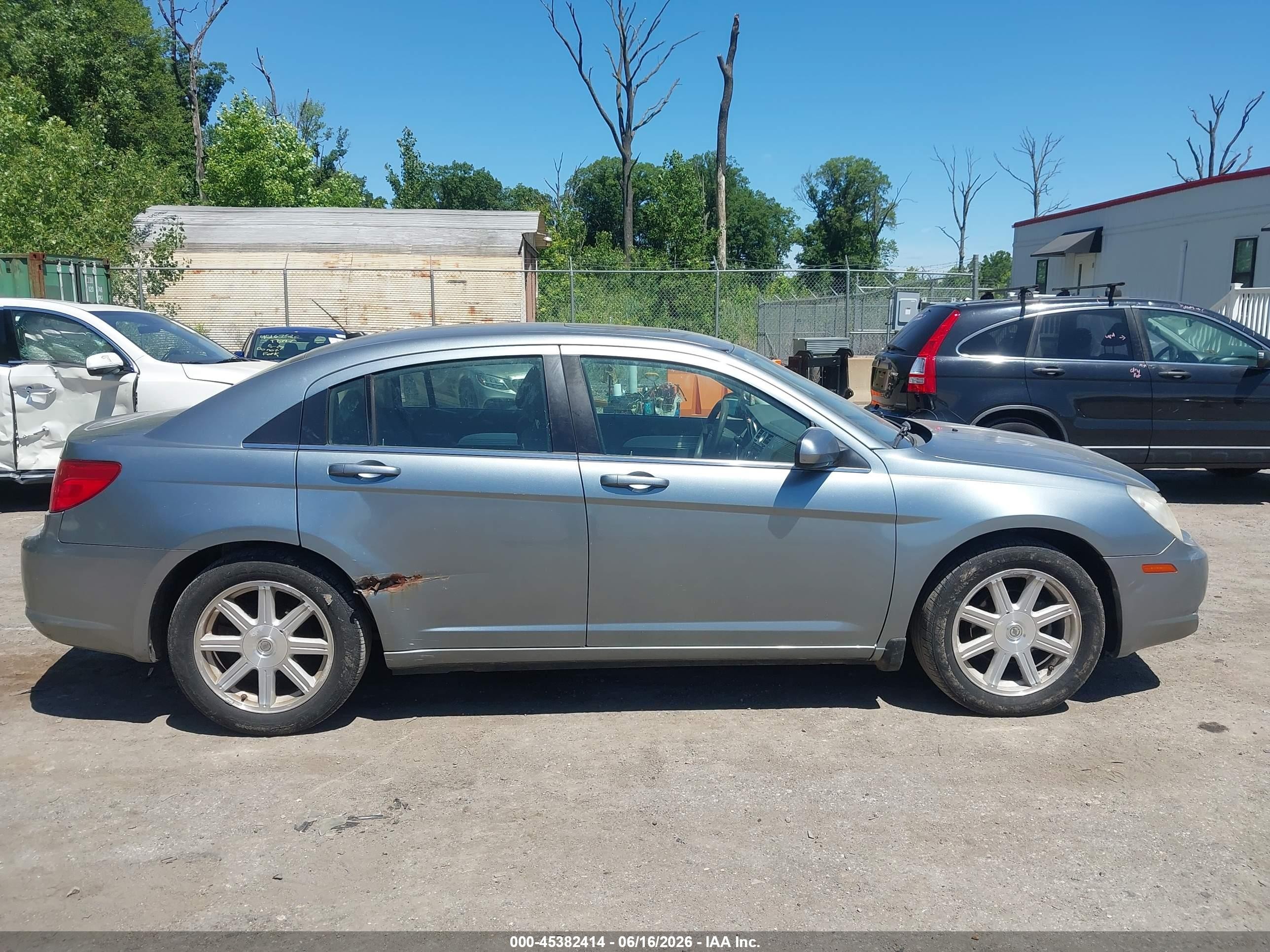 2008 Chrysler Sebring Touring Silver vin: 1C3LC56R08N118477