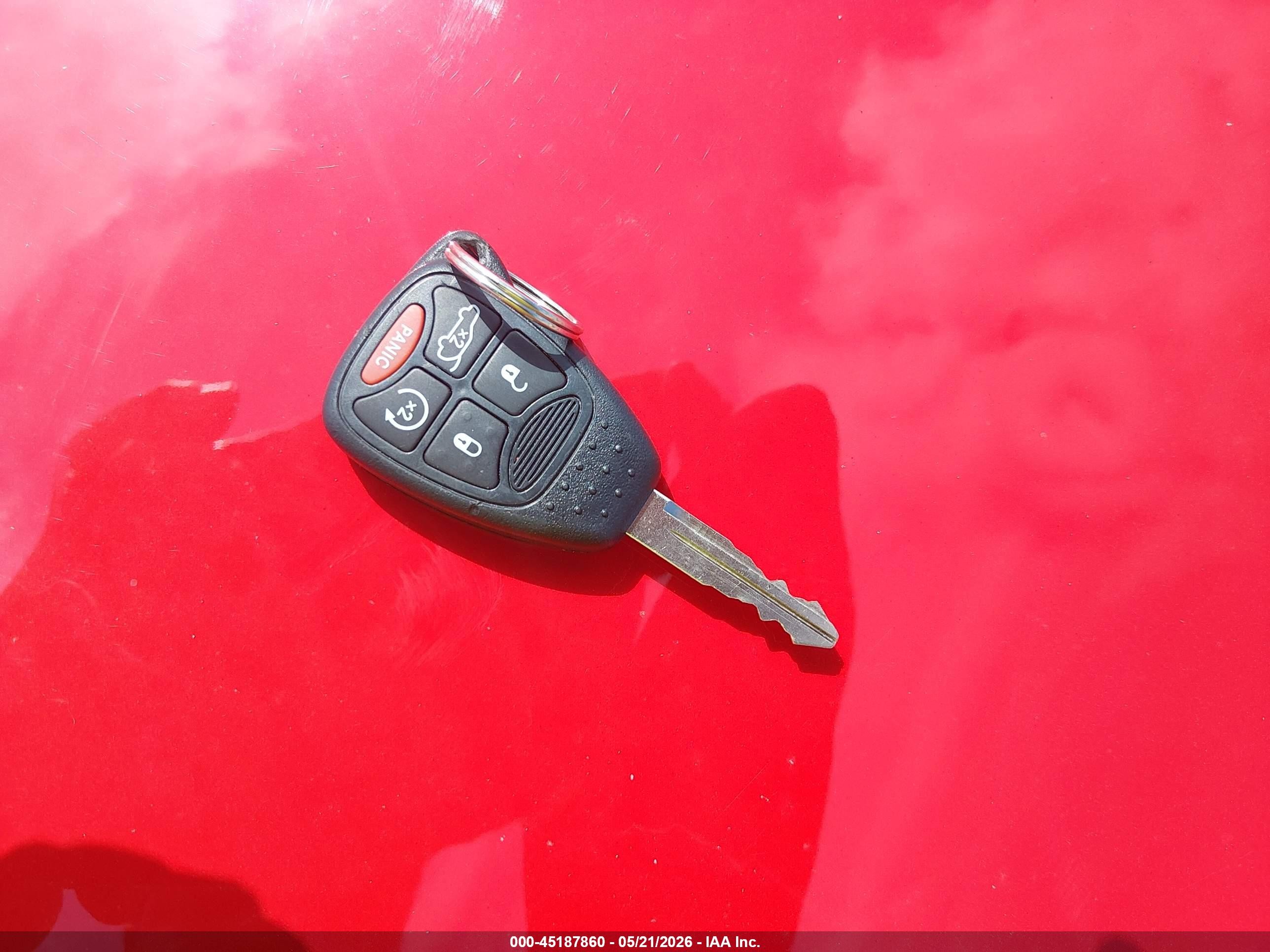 2009 Chrysler Sebring Limited Red vin: 1C3LC56V69N560808