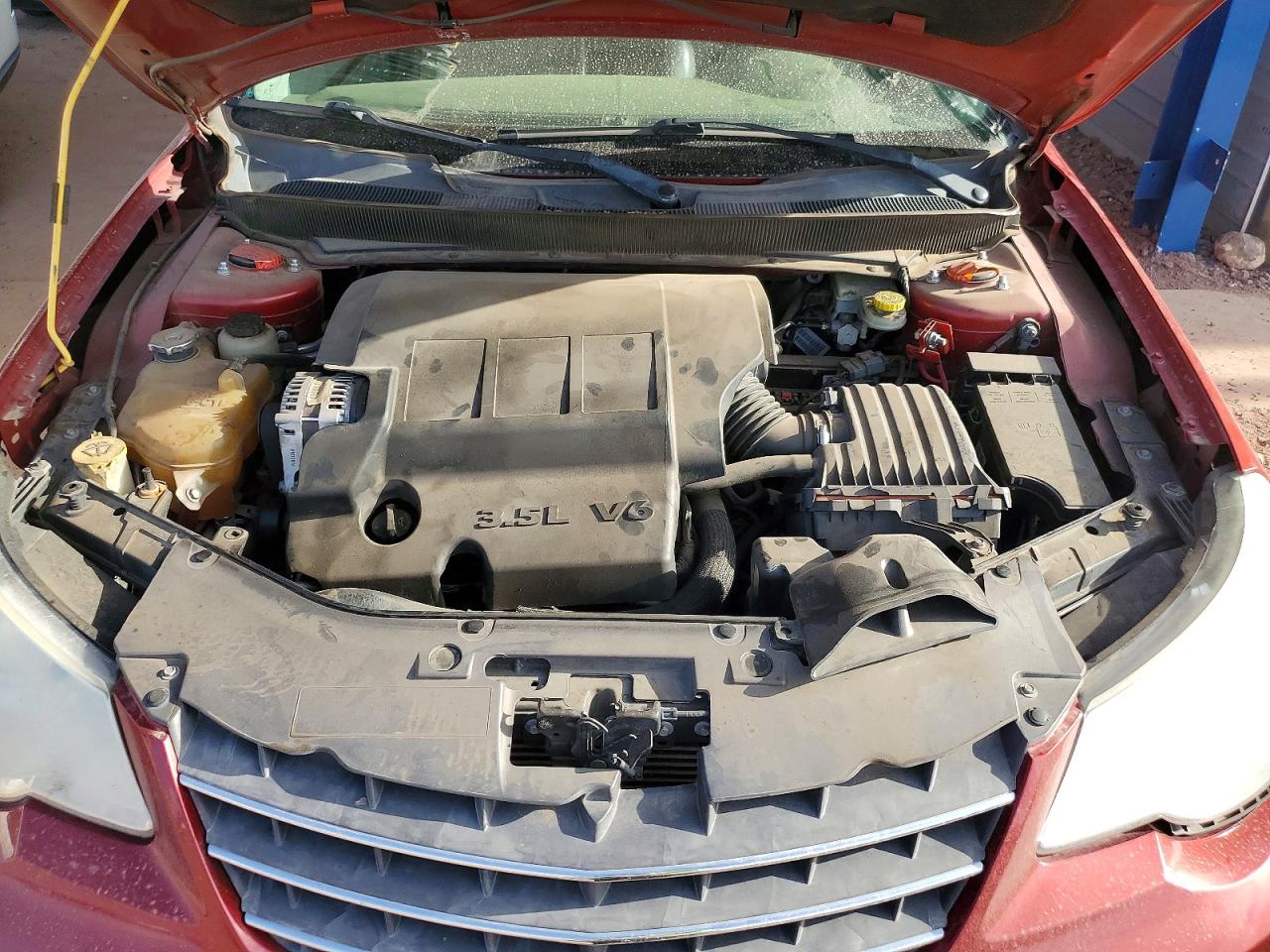 2008 Chrysler Sebring Limited Red vin: 1C3LC65M08N662439