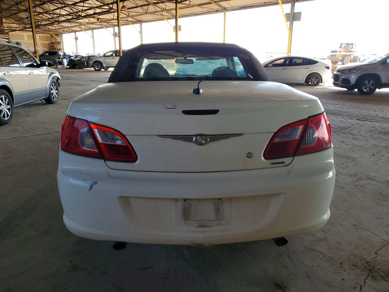 2008 Chrysler Sebring Limited White vin: 1C3LC65M68N262109