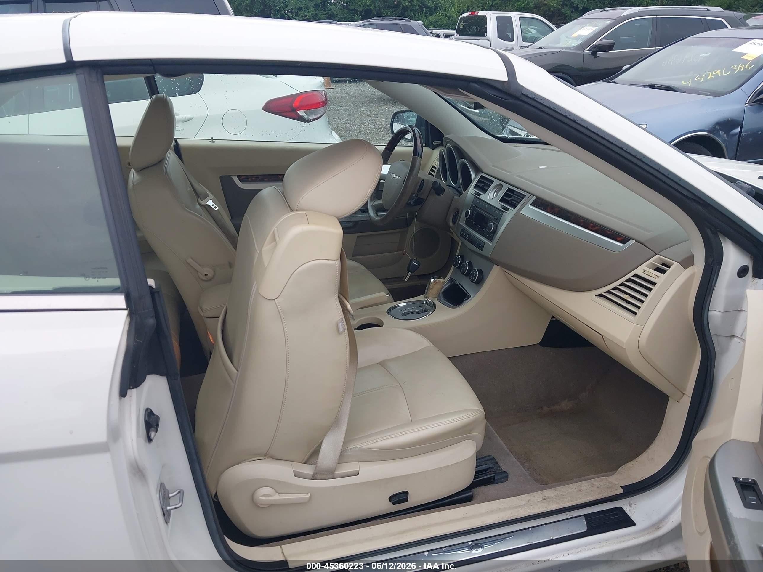 2009 Chrysler Sebring Limited White vin: 1C3LC65V39N506793