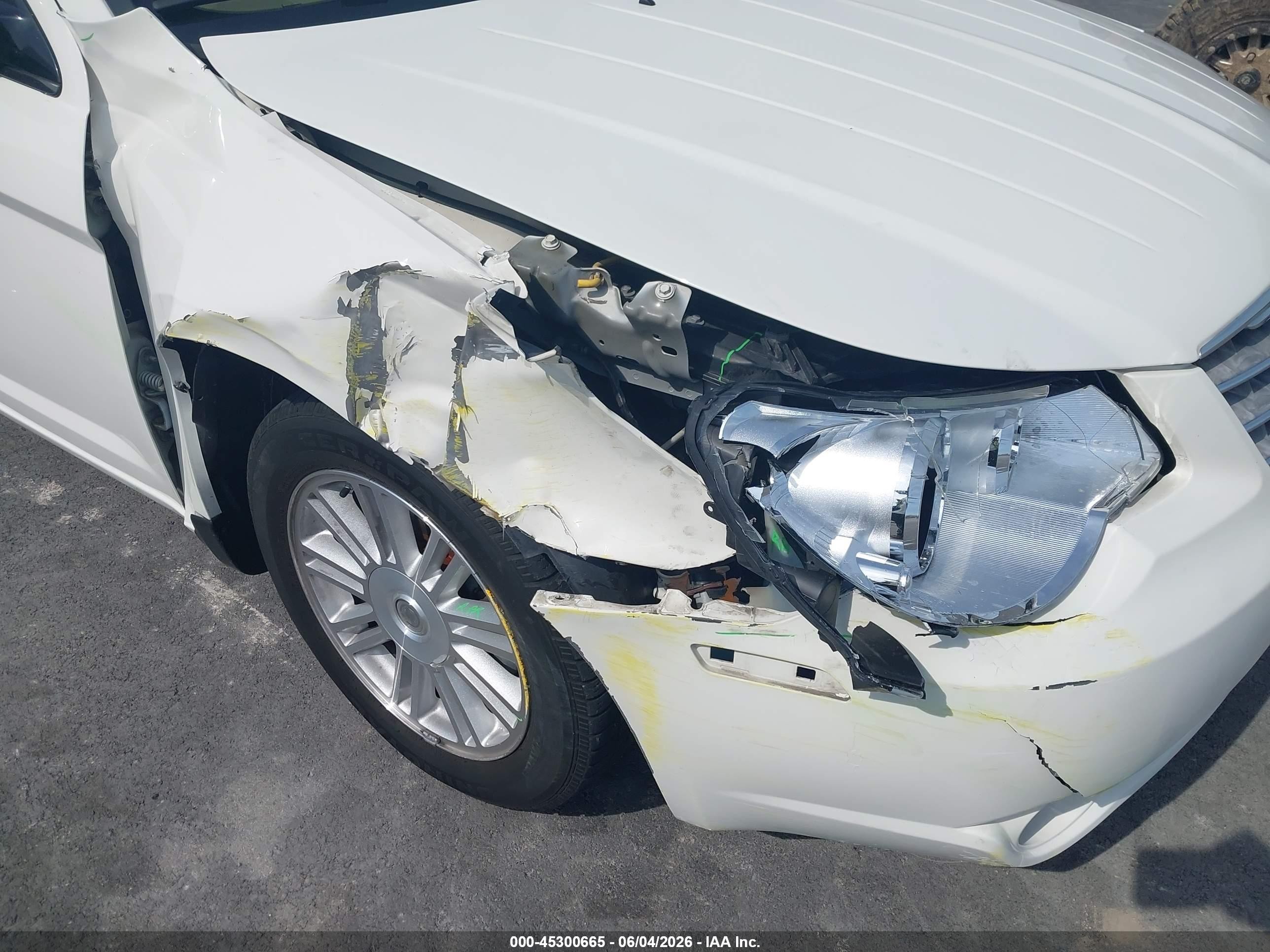 2008 Chrysler Sebring Limited White vin: 1C3LC66J38N215267