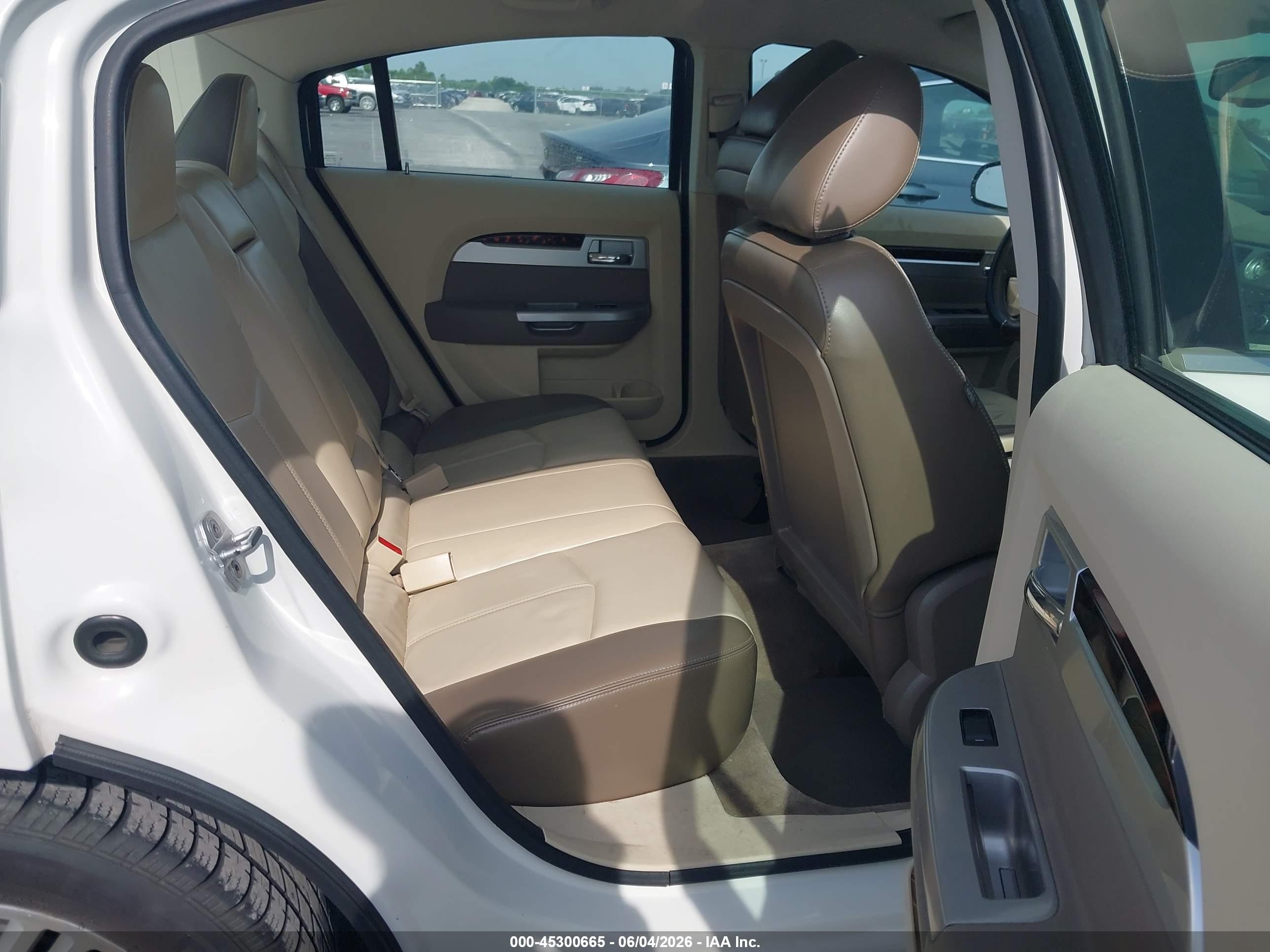 2008 Chrysler Sebring Limited White vin: 1C3LC66J38N215267