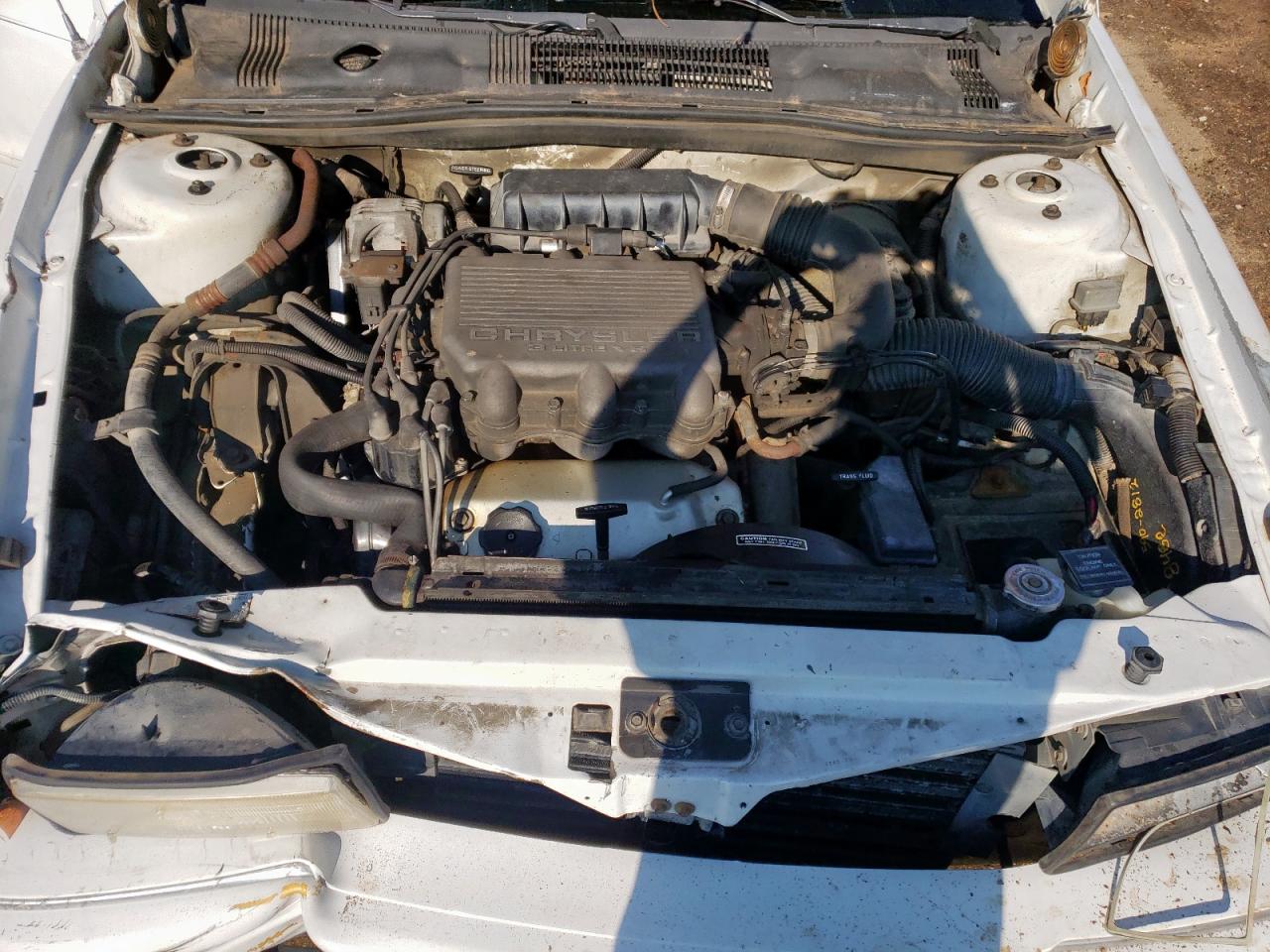 1990 Chrysler Lebaron Landau White vin: 1C3XA5633LF832805