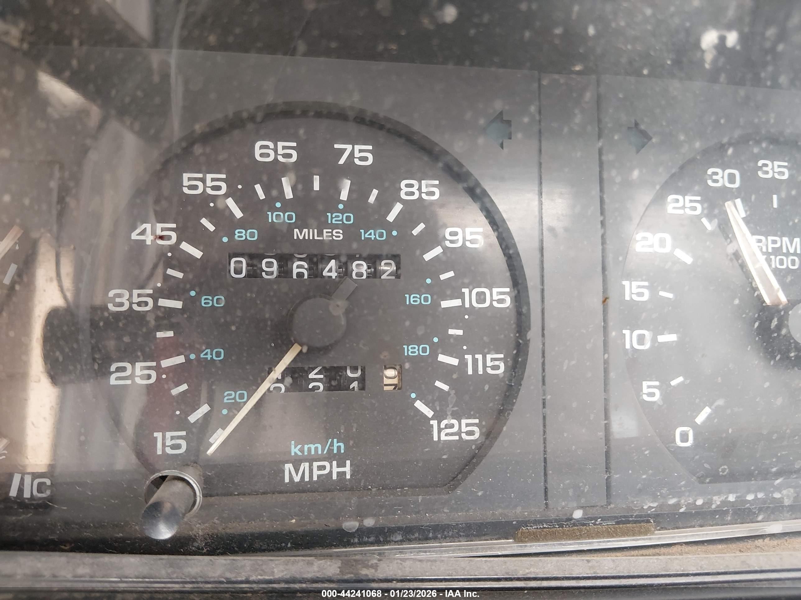 1989 Chrysler Lebaron   Red vin: 1C3XJ45J2KG219495