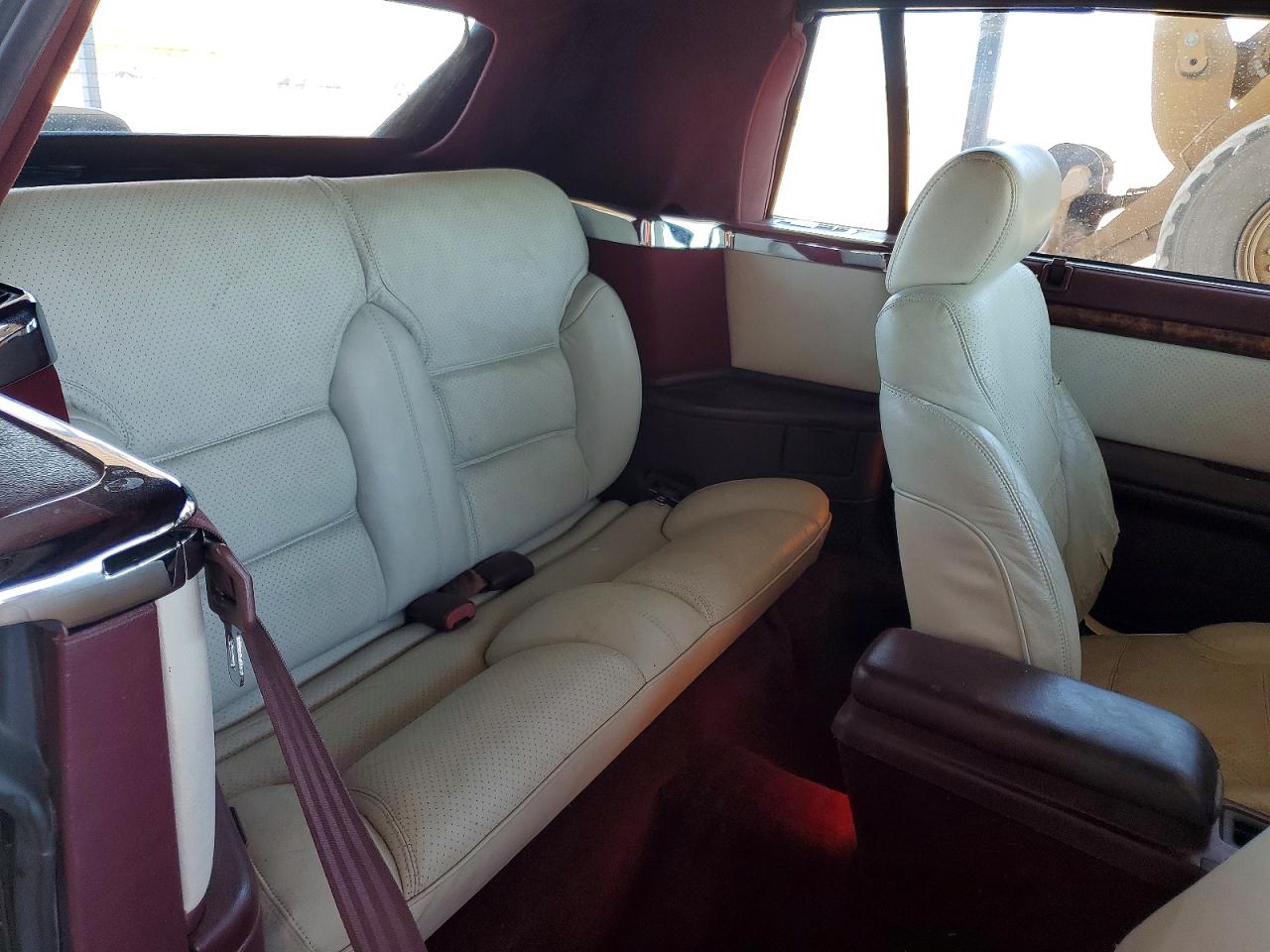 1990 Chrysler Lebaron Premium Burgundy vin: 1C3XJ5535LG481052