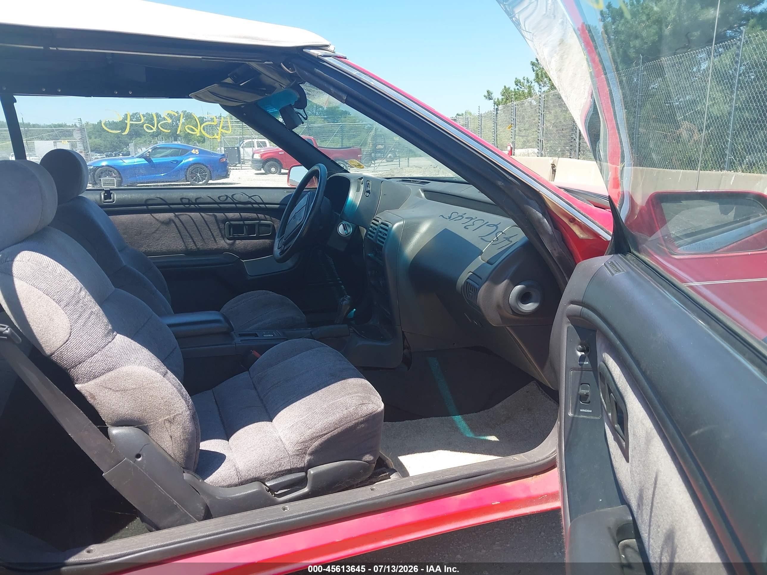 1992 Chrysler Lebaron   Red vin: 1C3XU4532NF278436