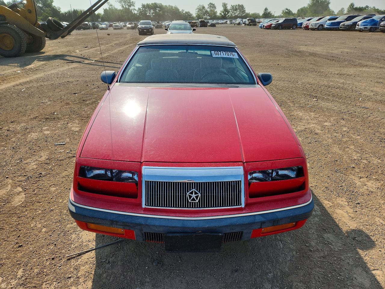 1992 Chrysler Lebaron Red vin: 1C3XU4538NF190233
