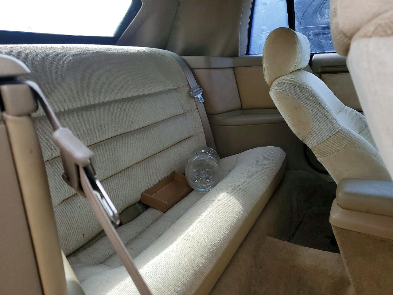 1992 Chrysler Lebaron White vin: 1C3XU4539NF297078