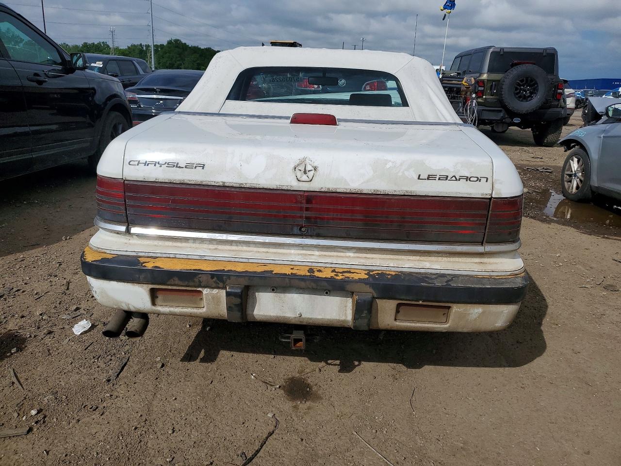 1992 Chrysler Lebaron White vin: 1C3XU4539NF297078
