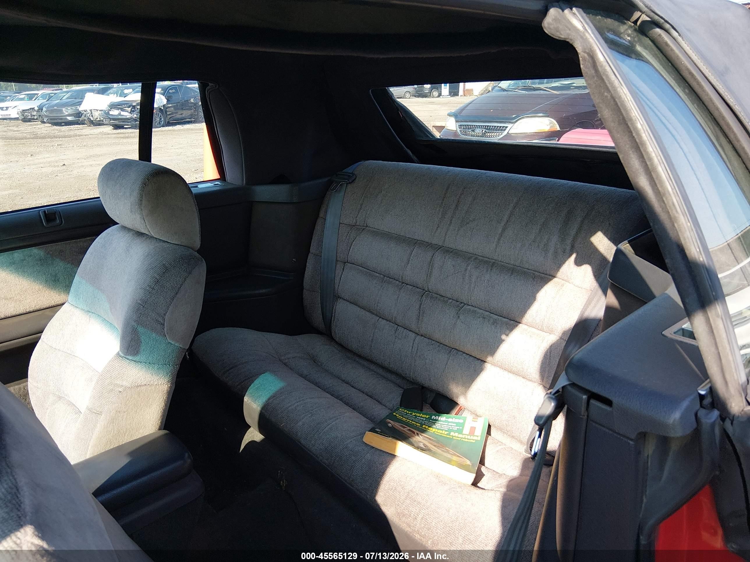 1993 Chrysler Lebaron   Red vin: 1C3XU453XPF552596